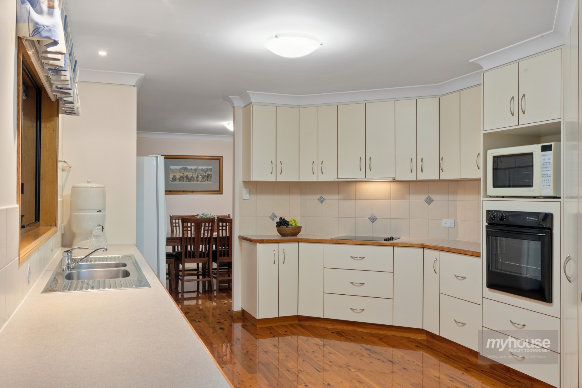 Real Estate in Cotswold Hills