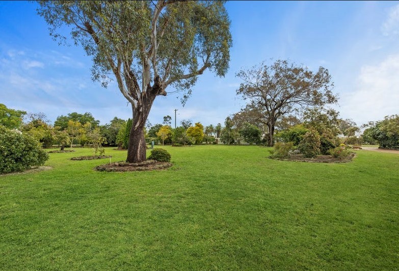 Real Estate in Cotswold Hills