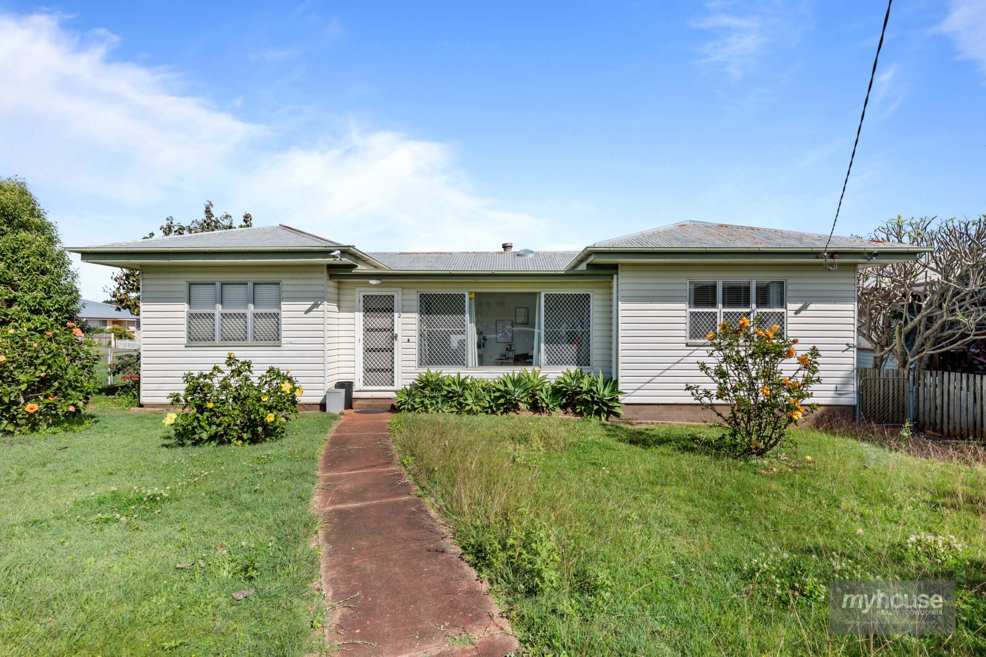 Real Estate in Harlaxton