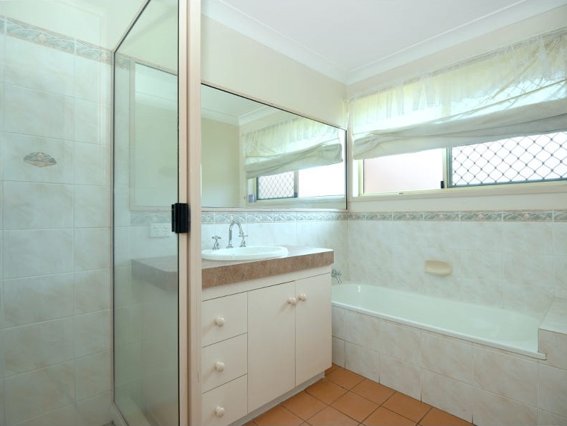 Real Estate in Glenvale