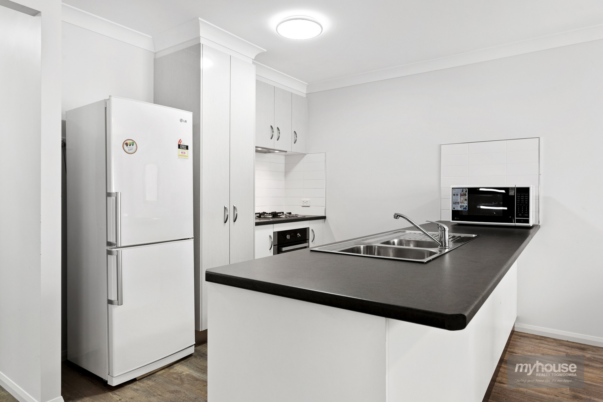 Real Estate in Glenvale