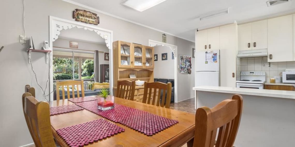 Real Estate in Harlaxton