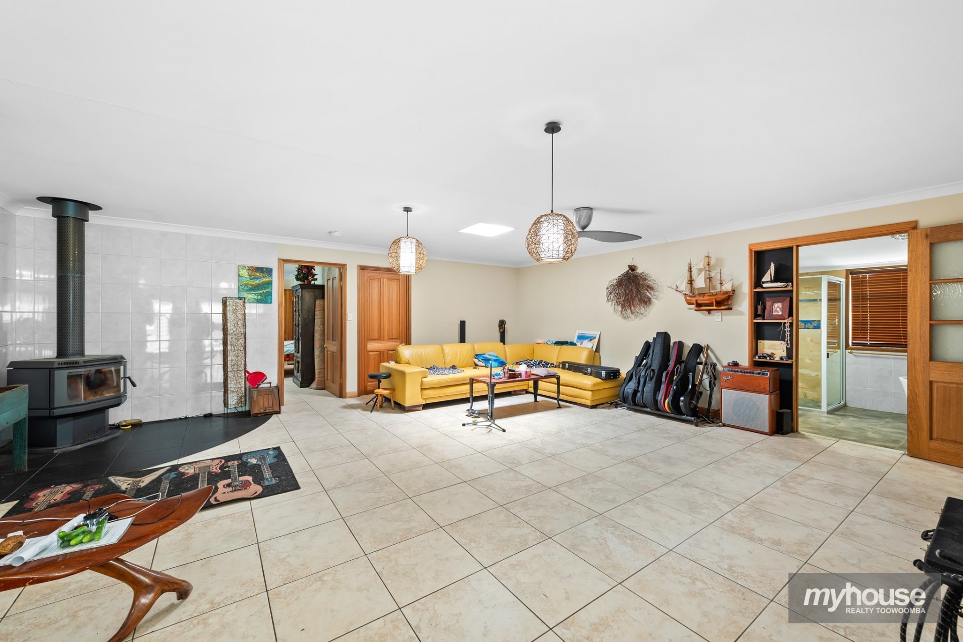 Cabarlah real estate For Sale