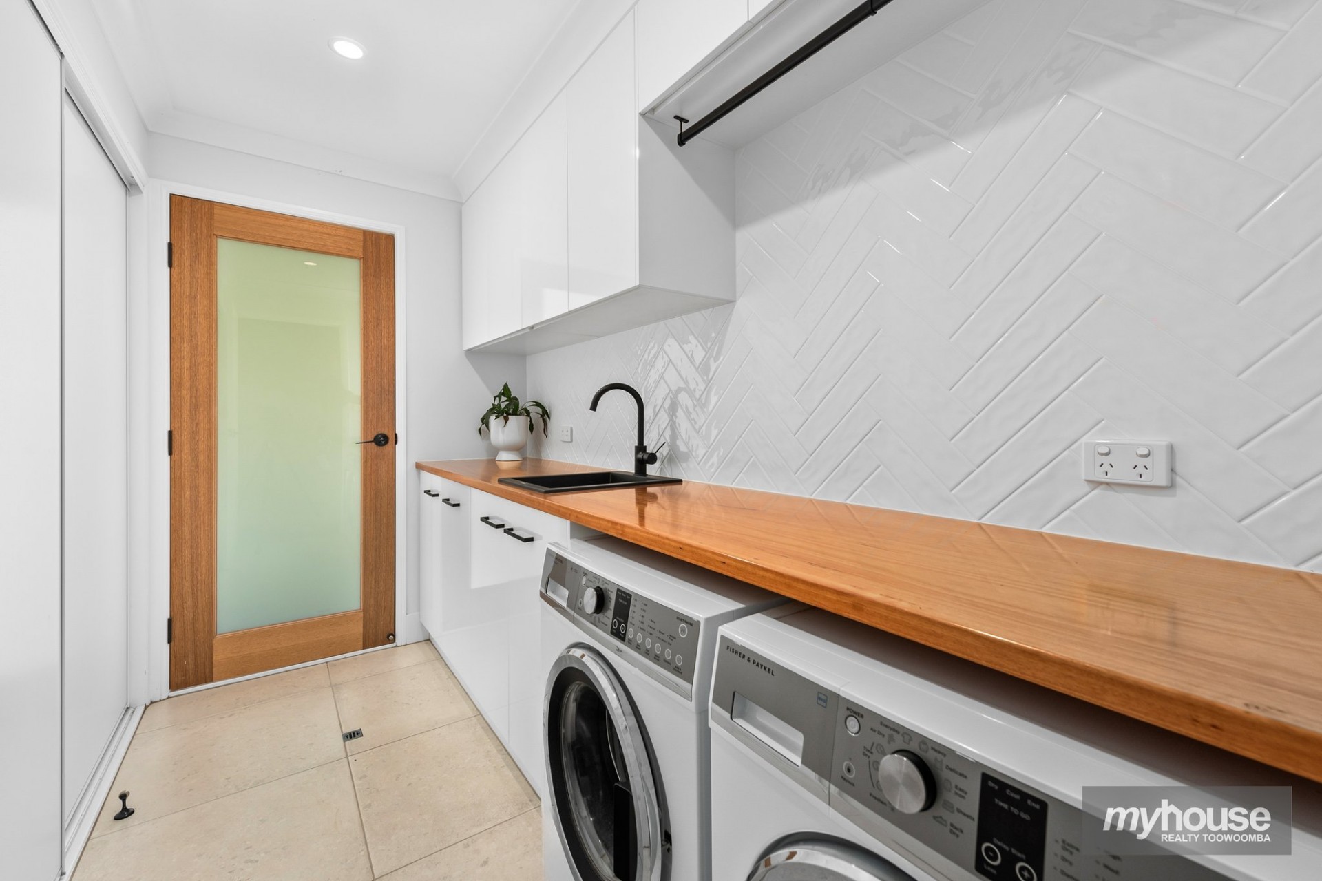 Real Estate in Withcott