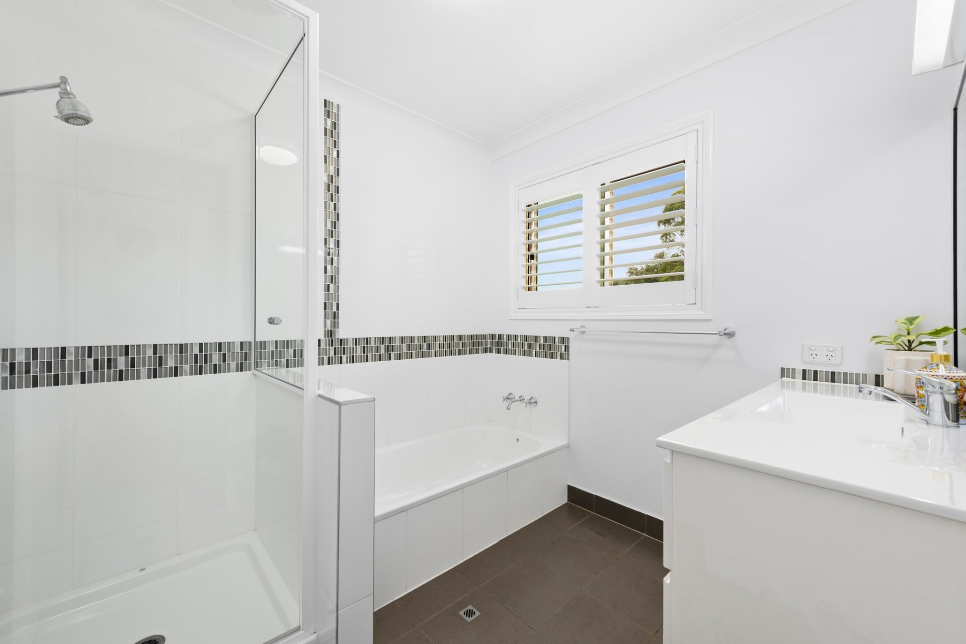 Real Estate in Withcott