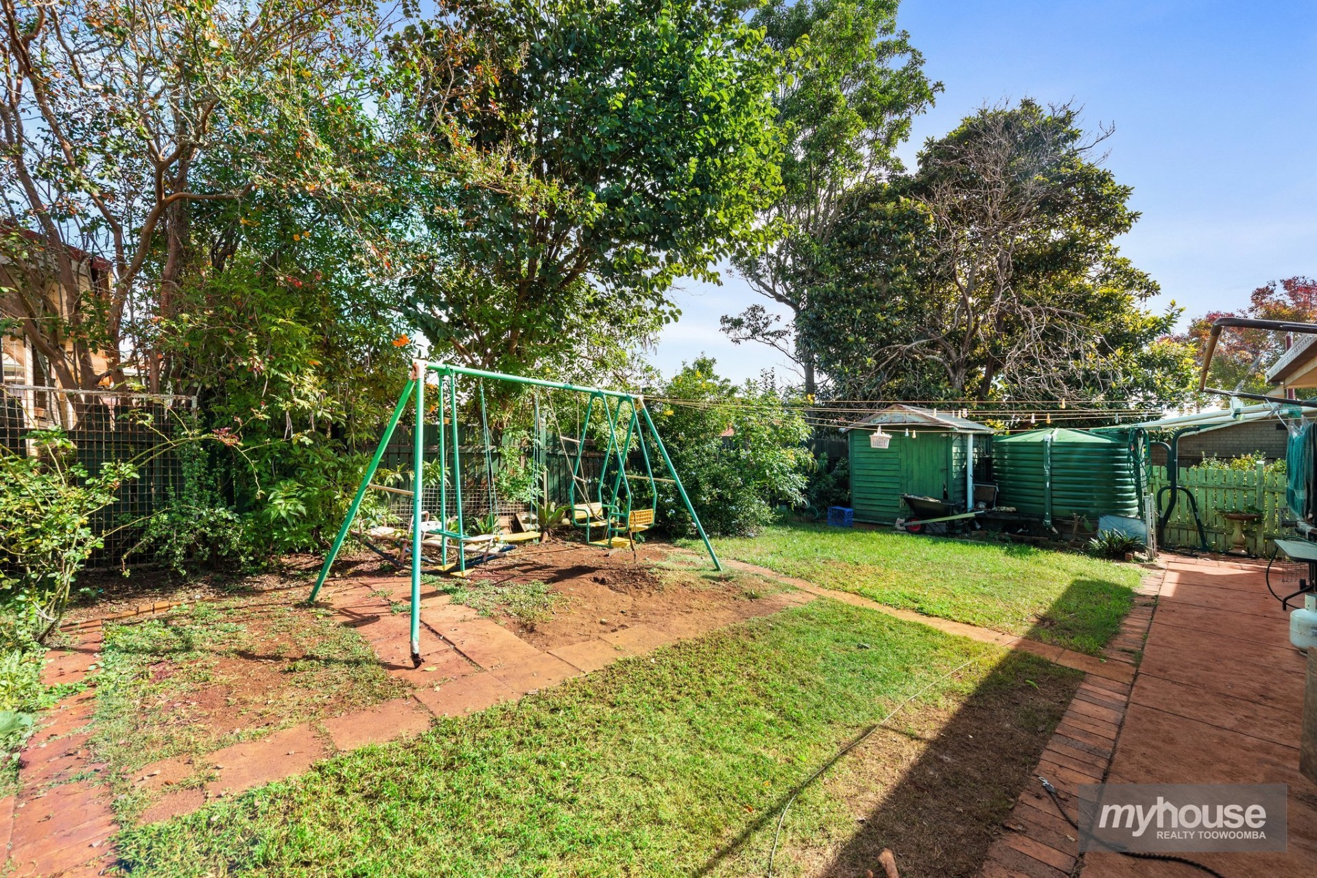 Real Estate in Centenary Heights