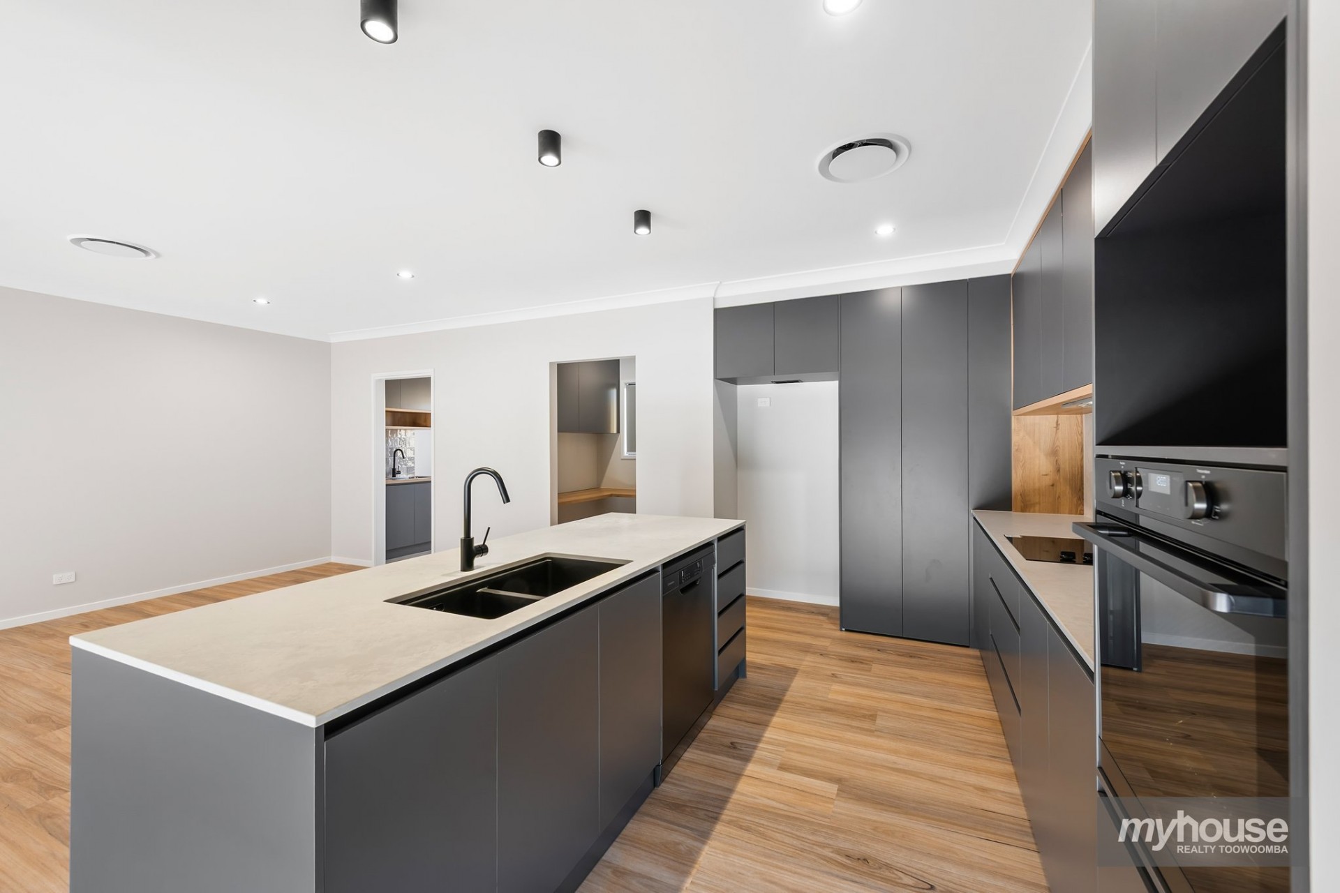 Darling Heights real estate For Sale