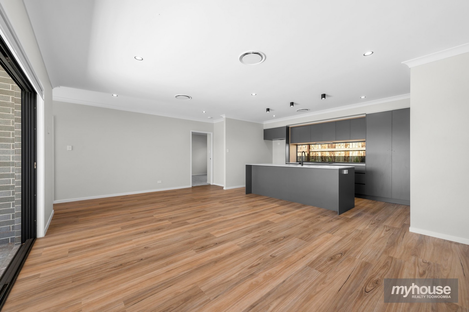 Darling Heights real estate For Sale