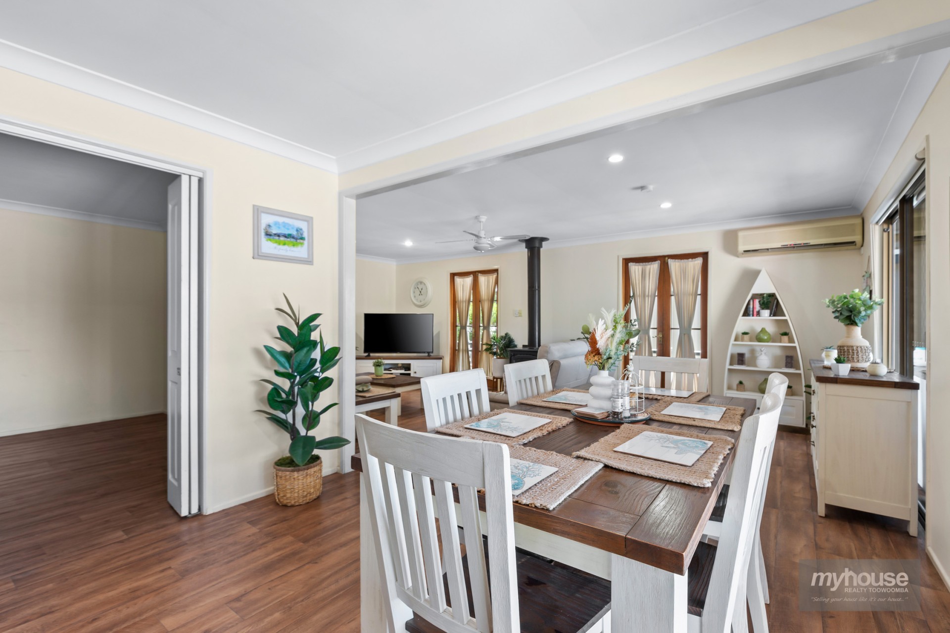 Open for inspection in Withcott