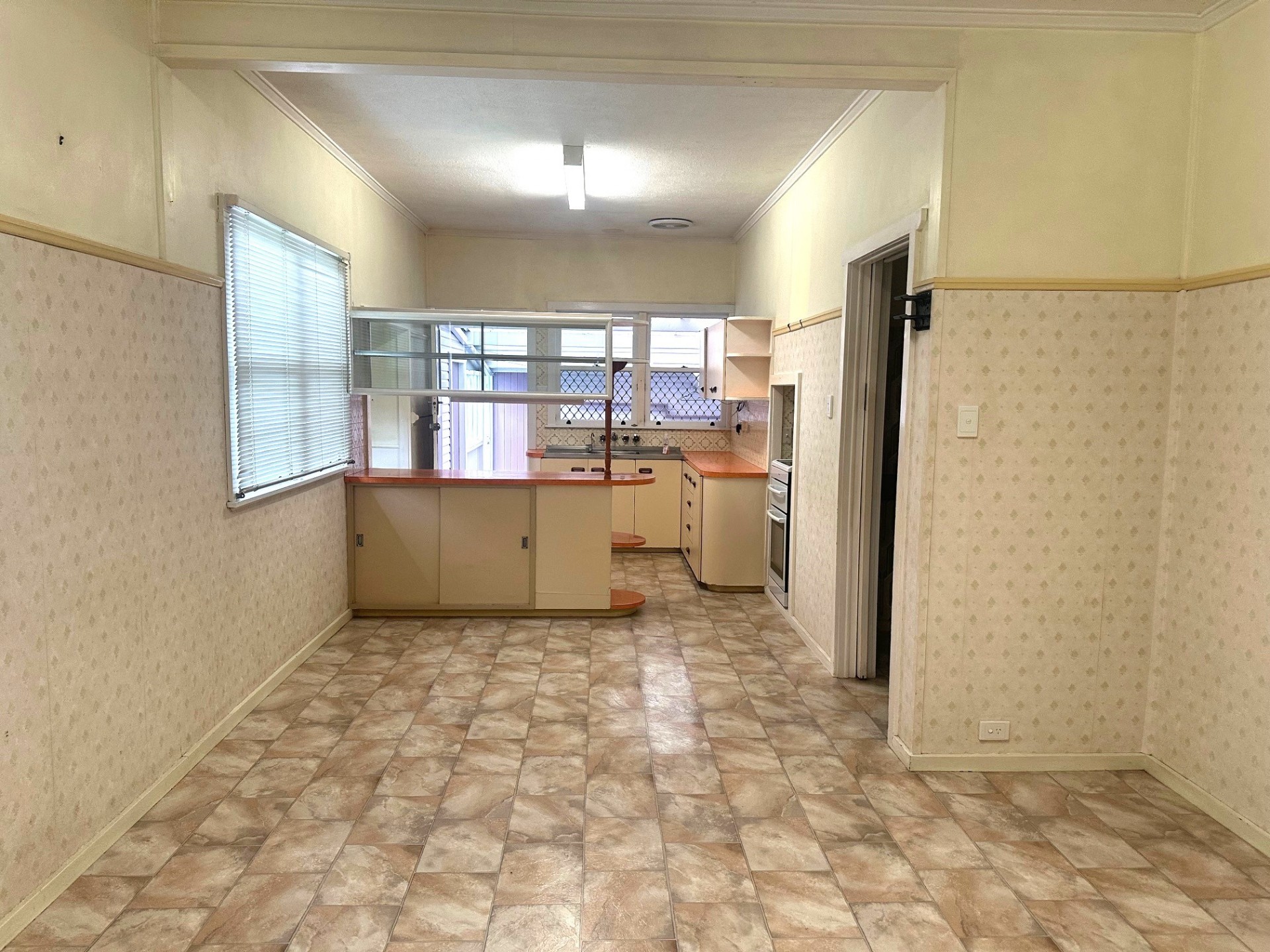 Open for inspection in Harristown