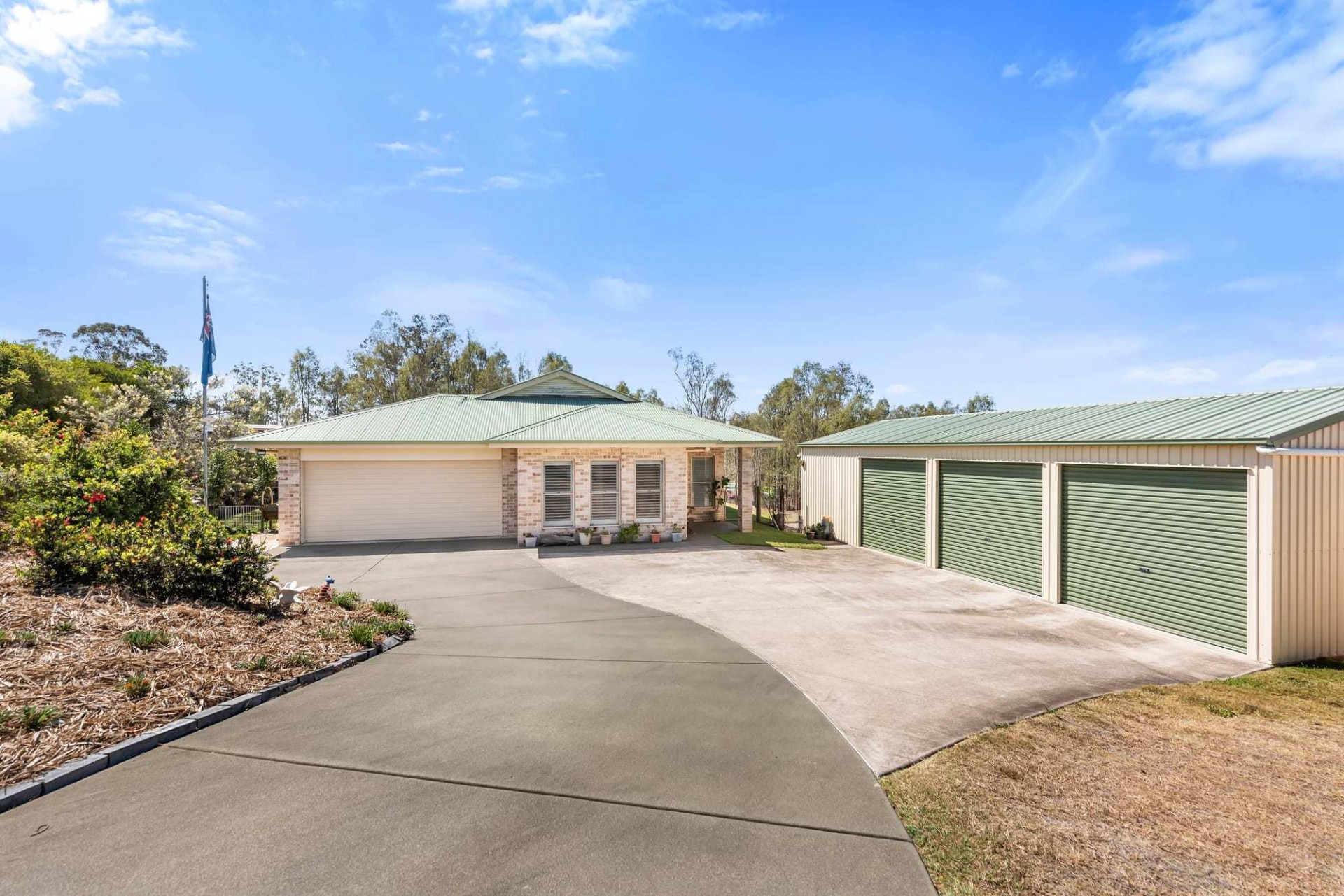 8 Kate Court, Withcott - Image 1