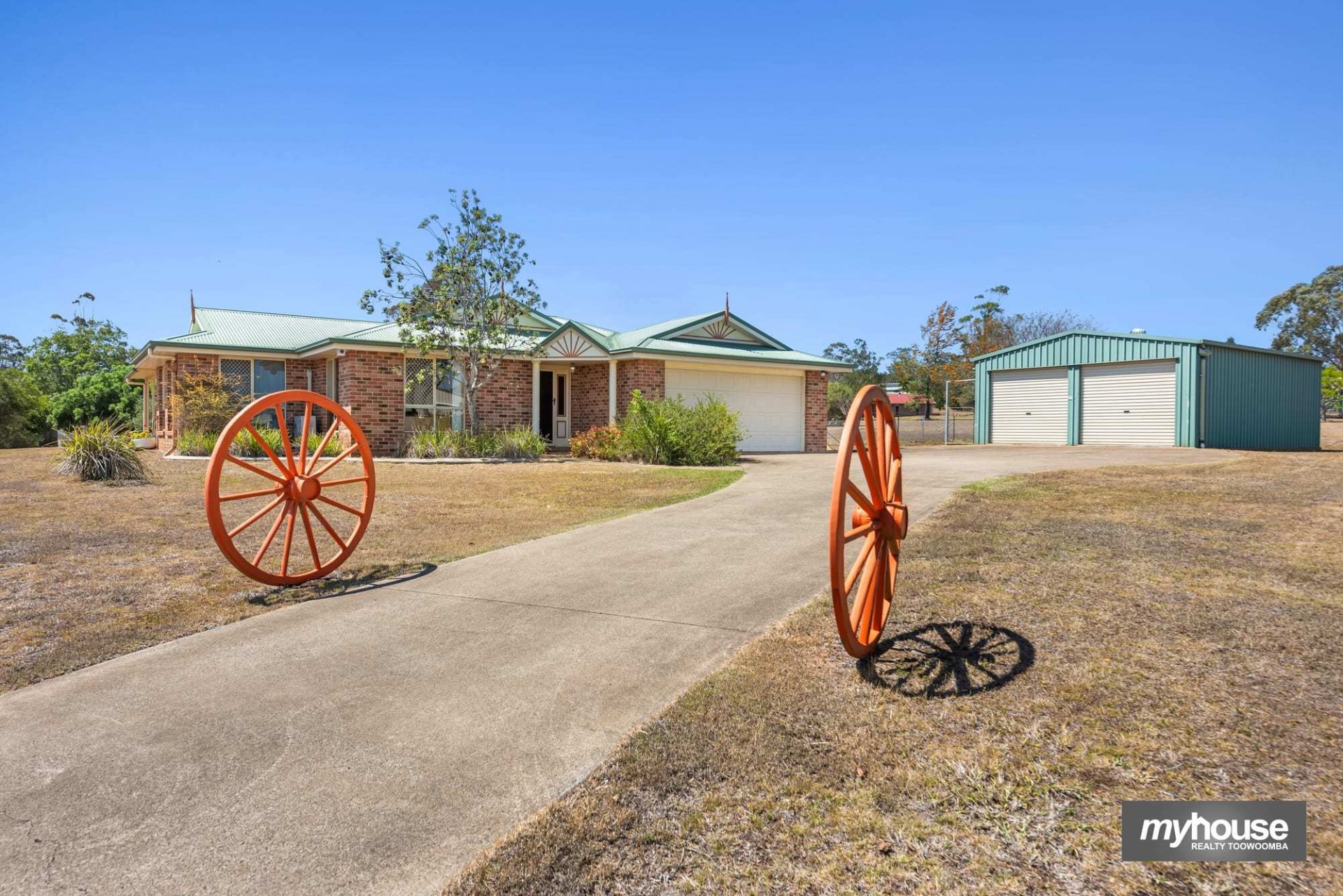 5 Katim Court, Cotswold Hills - Image 1