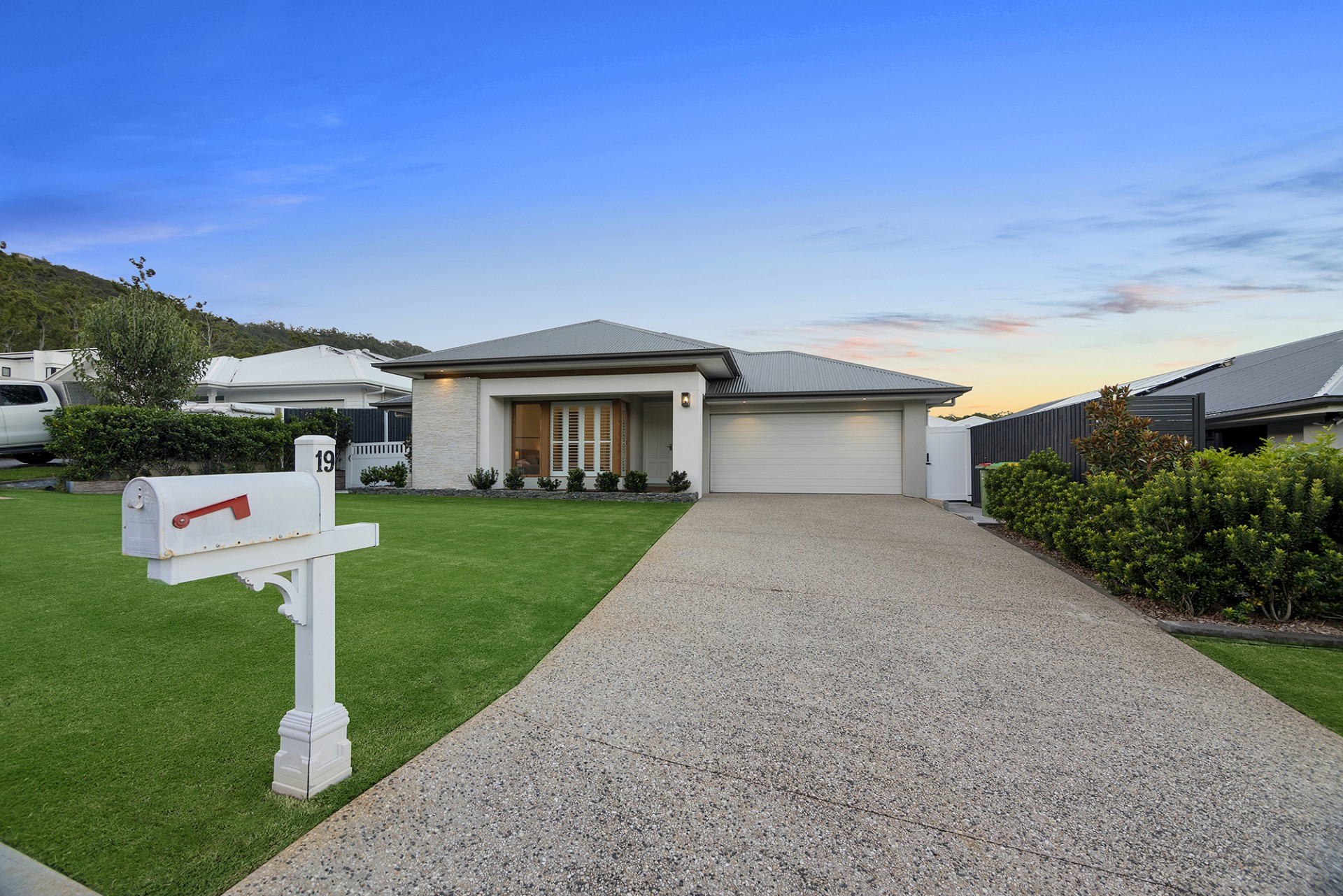 19 Lone Pine Circuit, Upper Coomera, Upper Coomera - Thumbnail 3