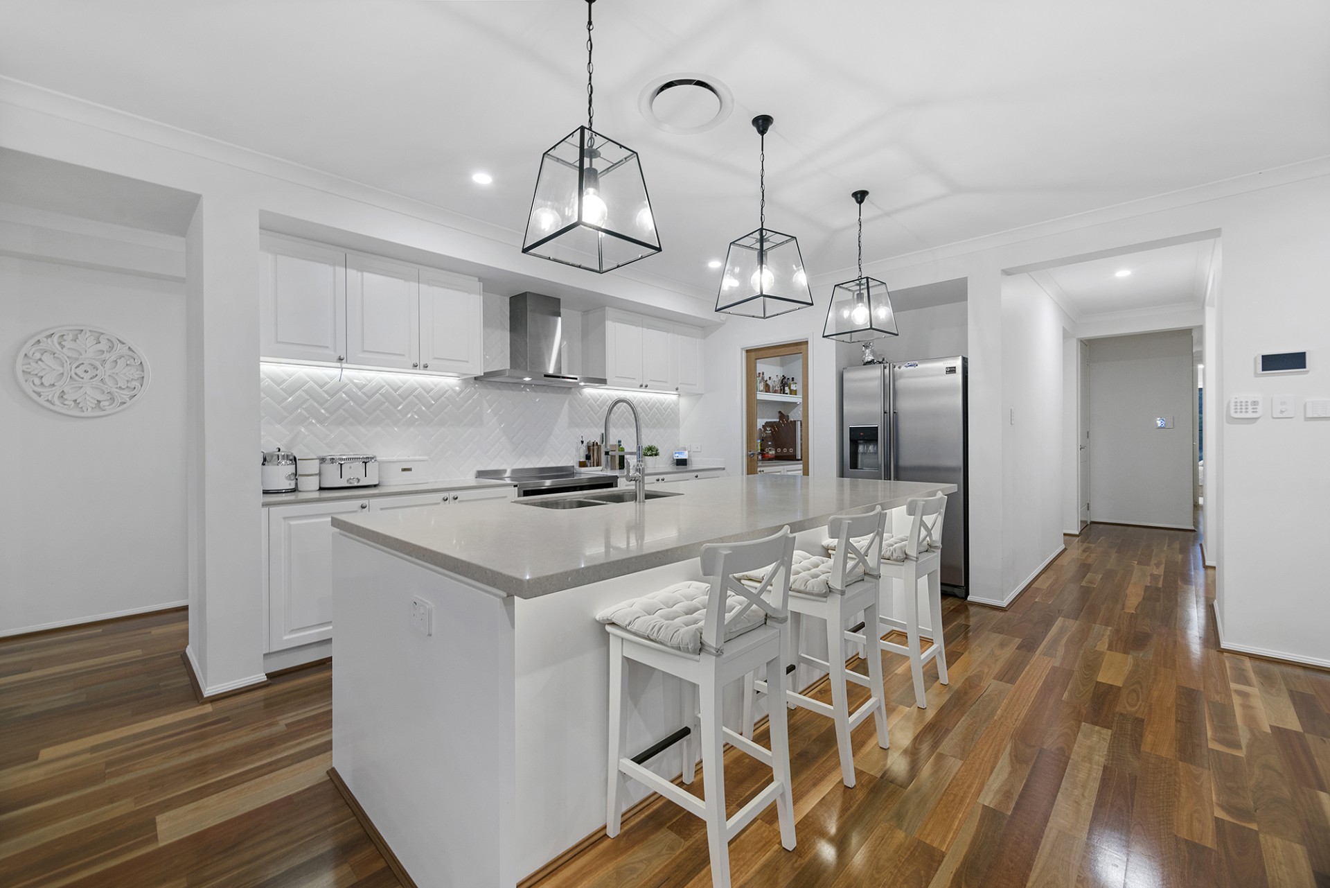 19 Lone Pine Circuit, Upper Coomera, Upper Coomera - Thumbnail 5