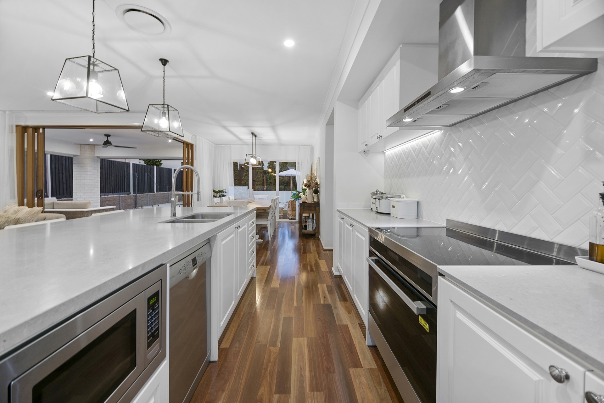 19 Lone Pine Circuit, Upper Coomera, Upper Coomera - Thumbnail 6