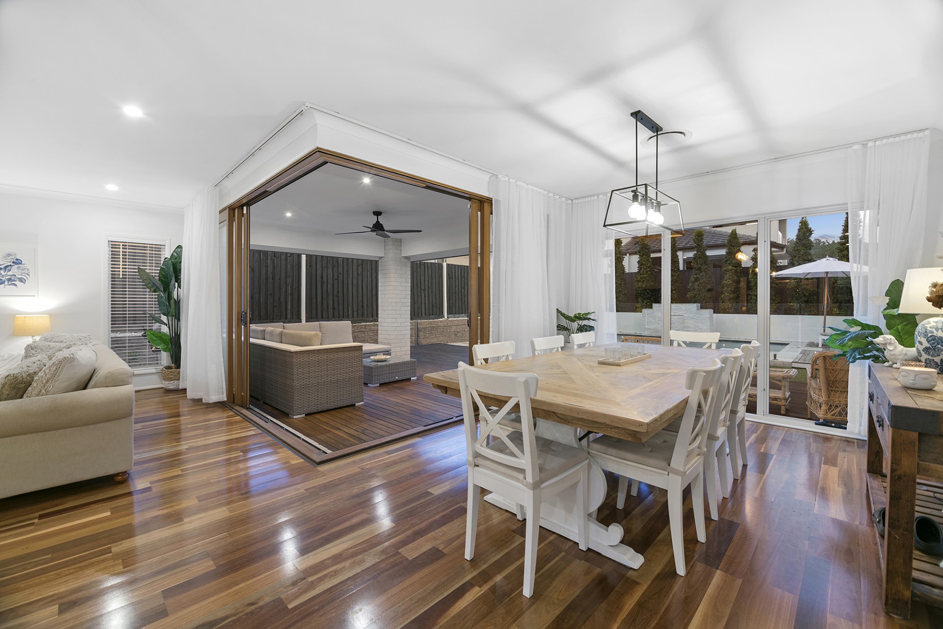 19 Lone Pine Circuit, Upper Coomera, Upper Coomera - Thumbnail 8