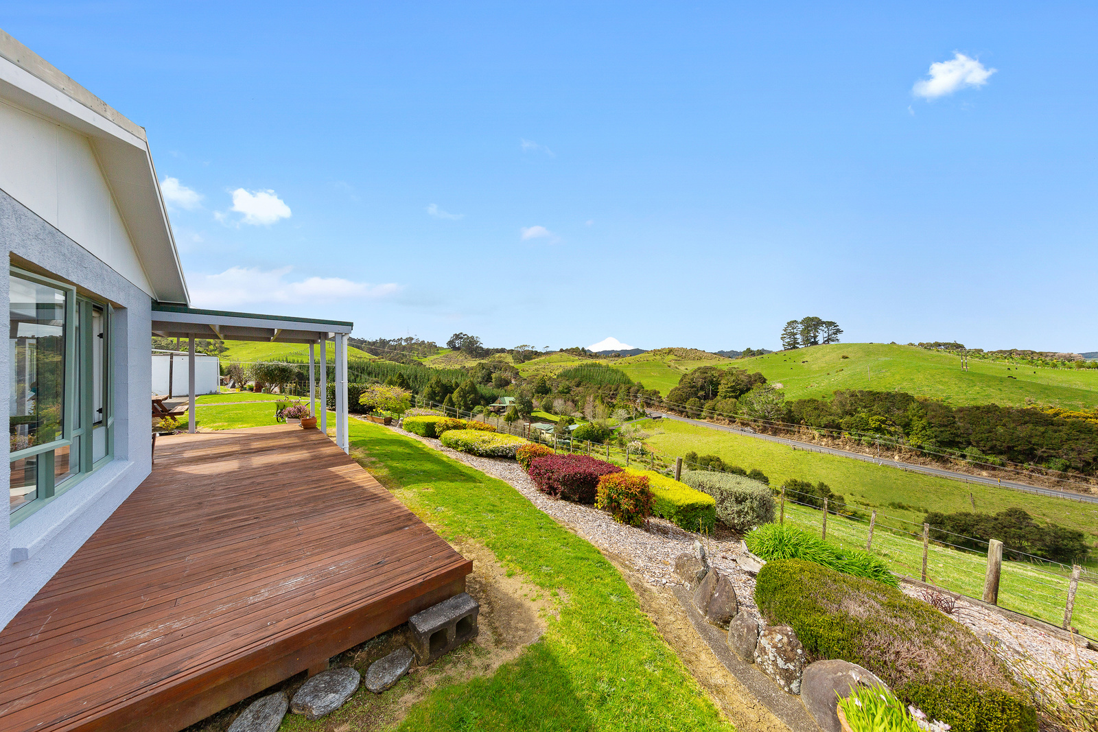 940 Paparimu Road, Mangatawhiri > RE/MAX Stars
