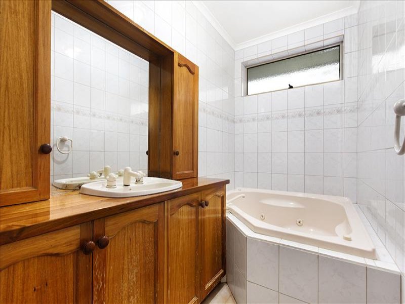 Real Estate in Doncaster East