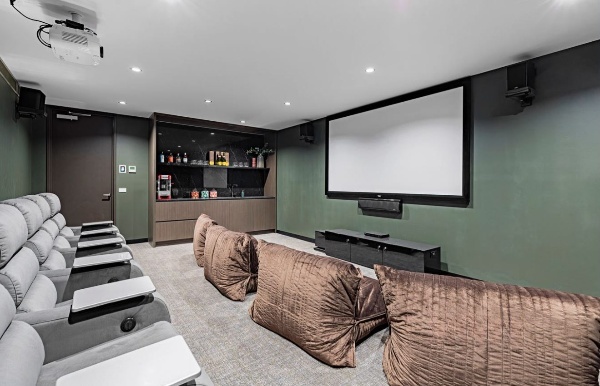 Real Estate in West Melbourne