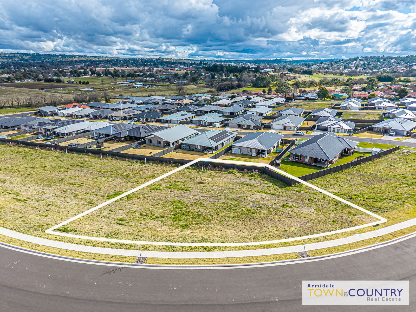 23 Honeysuckle Drive, Armidale - Image 1