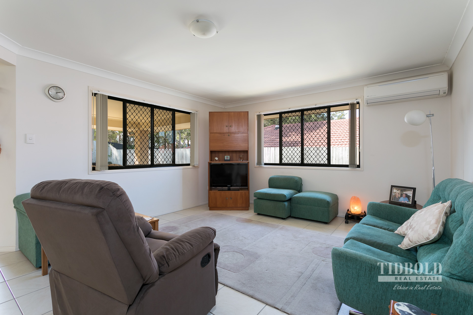 27 Emperor Drive, Redland Bay - Thumbnail 3