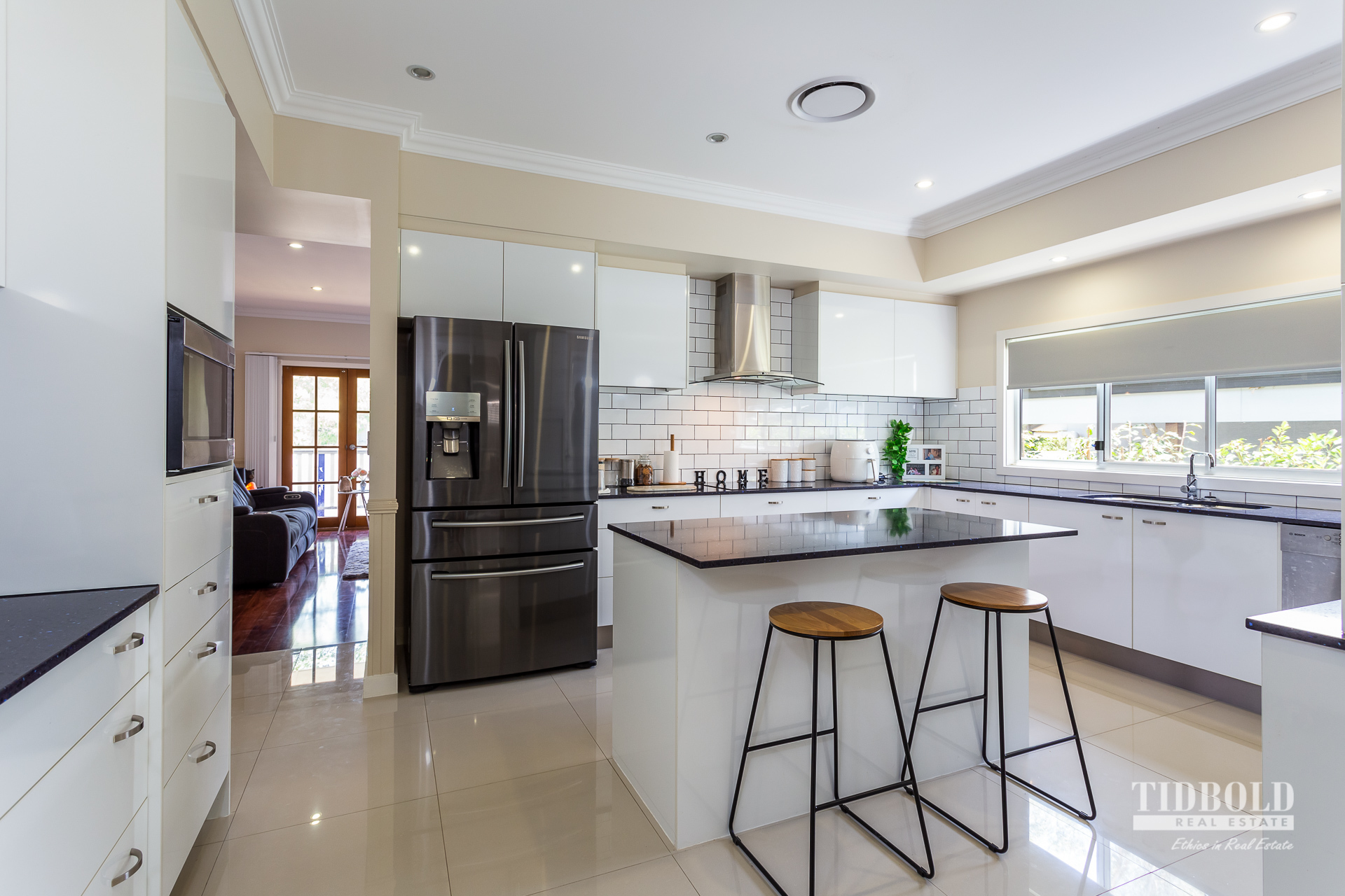 8 Bream Place, Redland Bay - Thumbnail 3