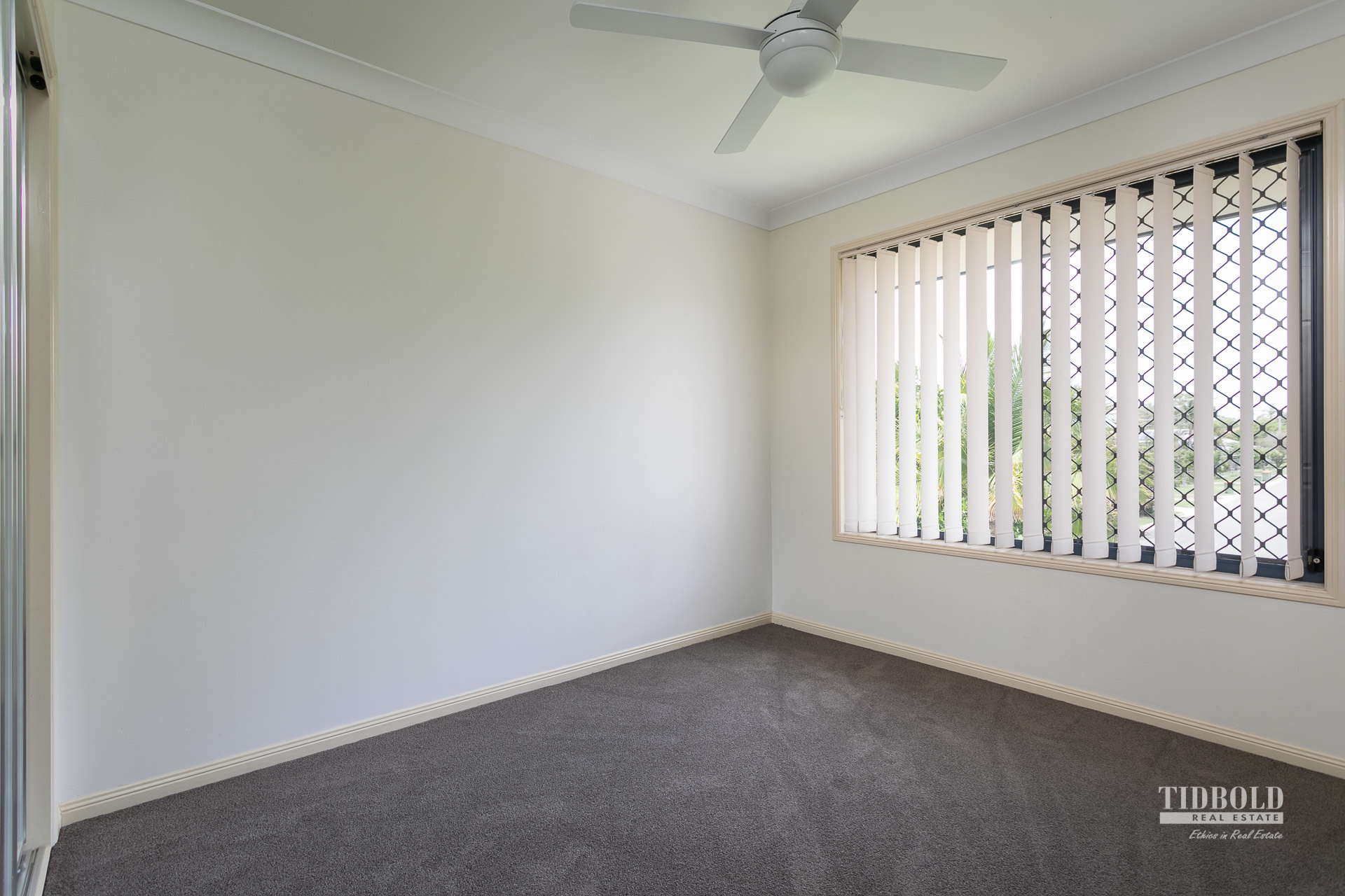 16 Torquay Road, Redland Bay - Thumbnail 7