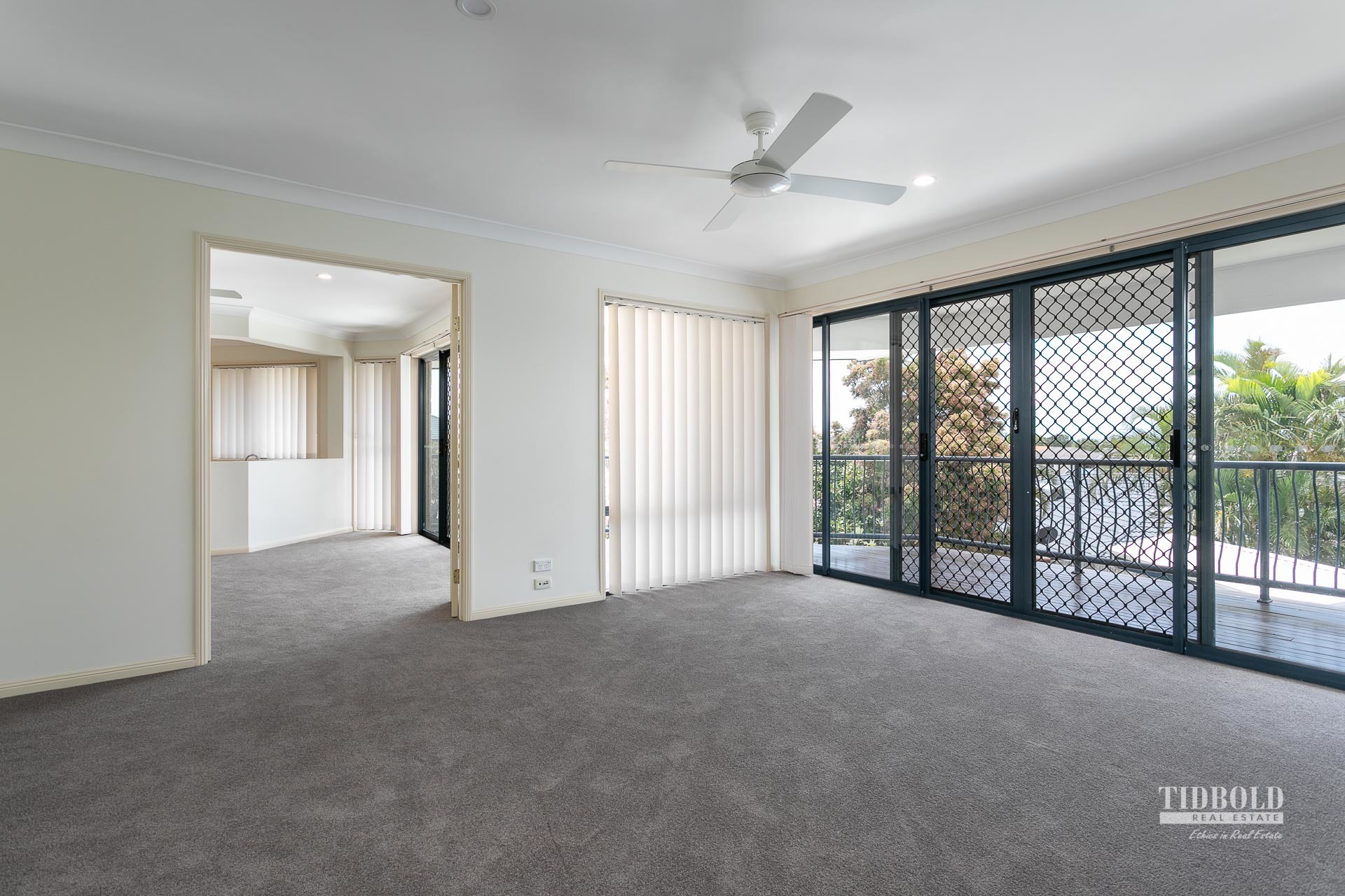 16 Torquay Road, Redland Bay - Thumbnail 5