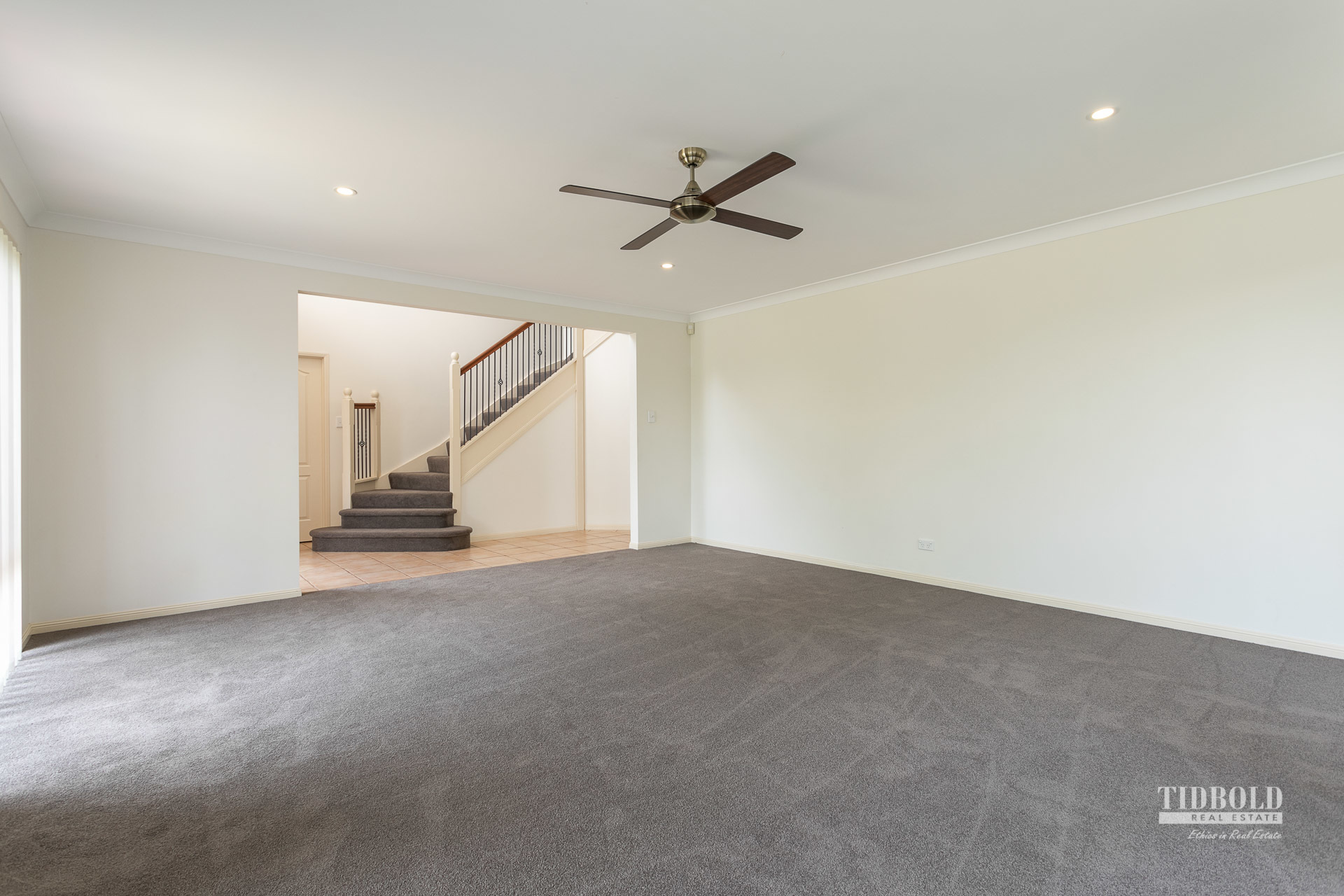 16 Torquay Road, Redland Bay - Thumbnail 4