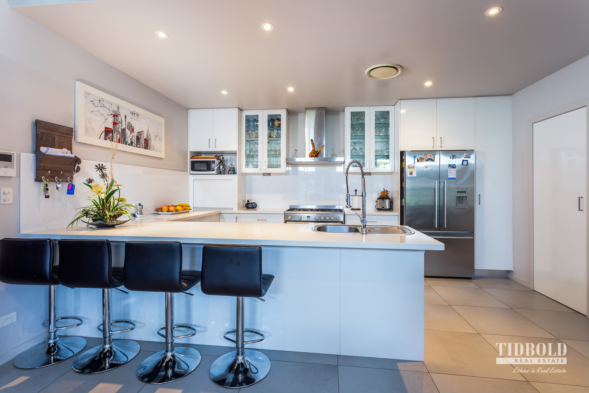 11 Cypress Street, Redland Bay - Thumbnail 2