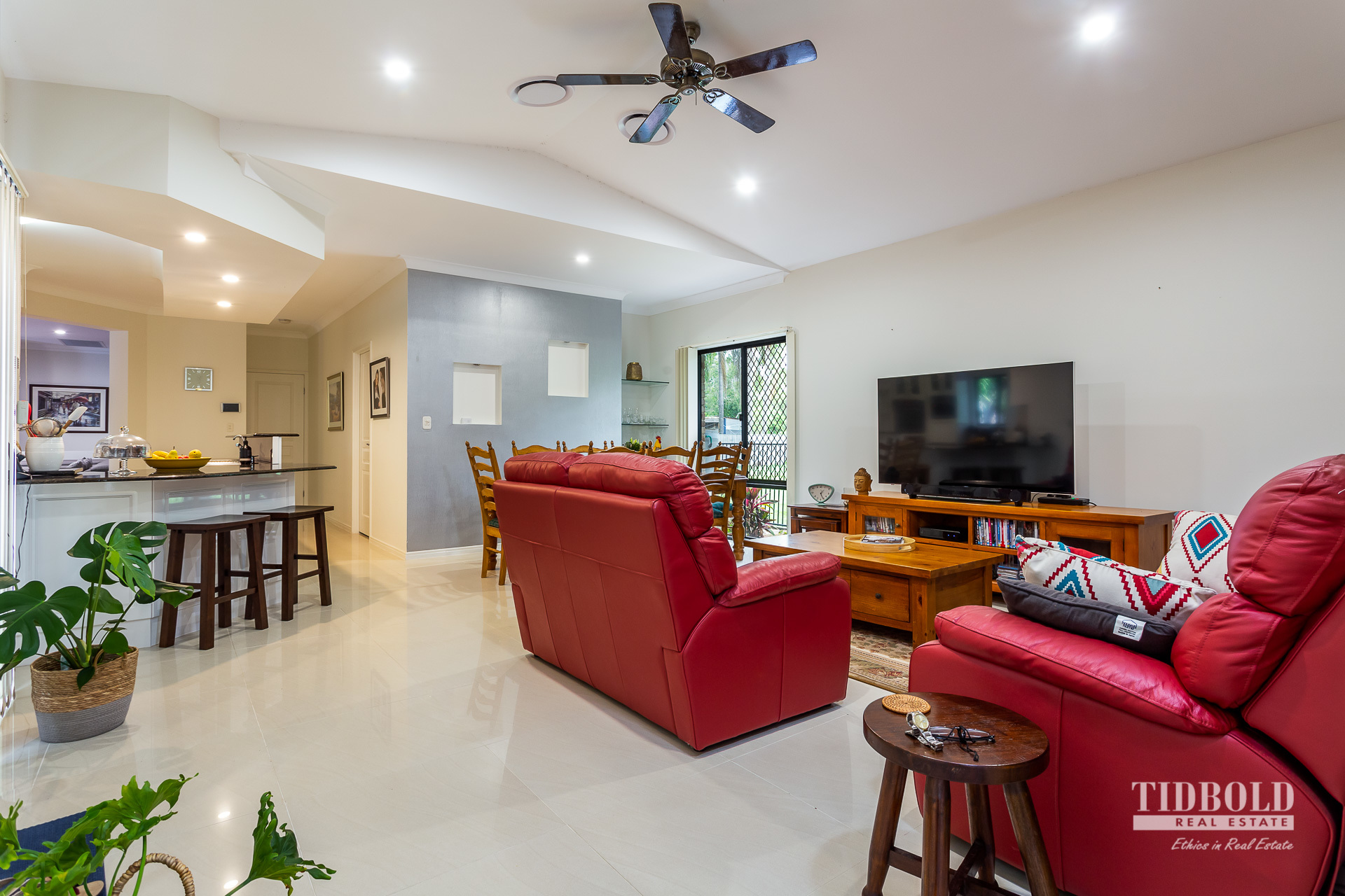 17 Jay Crescent, Redland Bay - Thumbnail 4