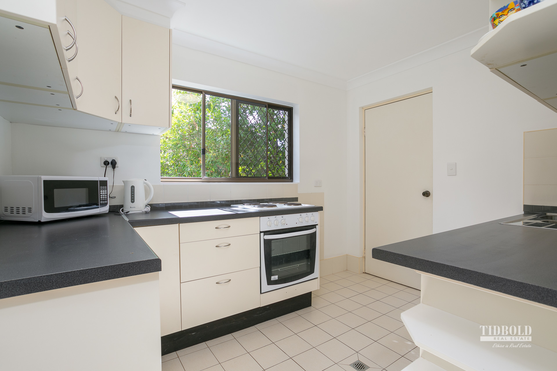 13 Bassil Avenue, Victoria Point - Thumbnail 2
