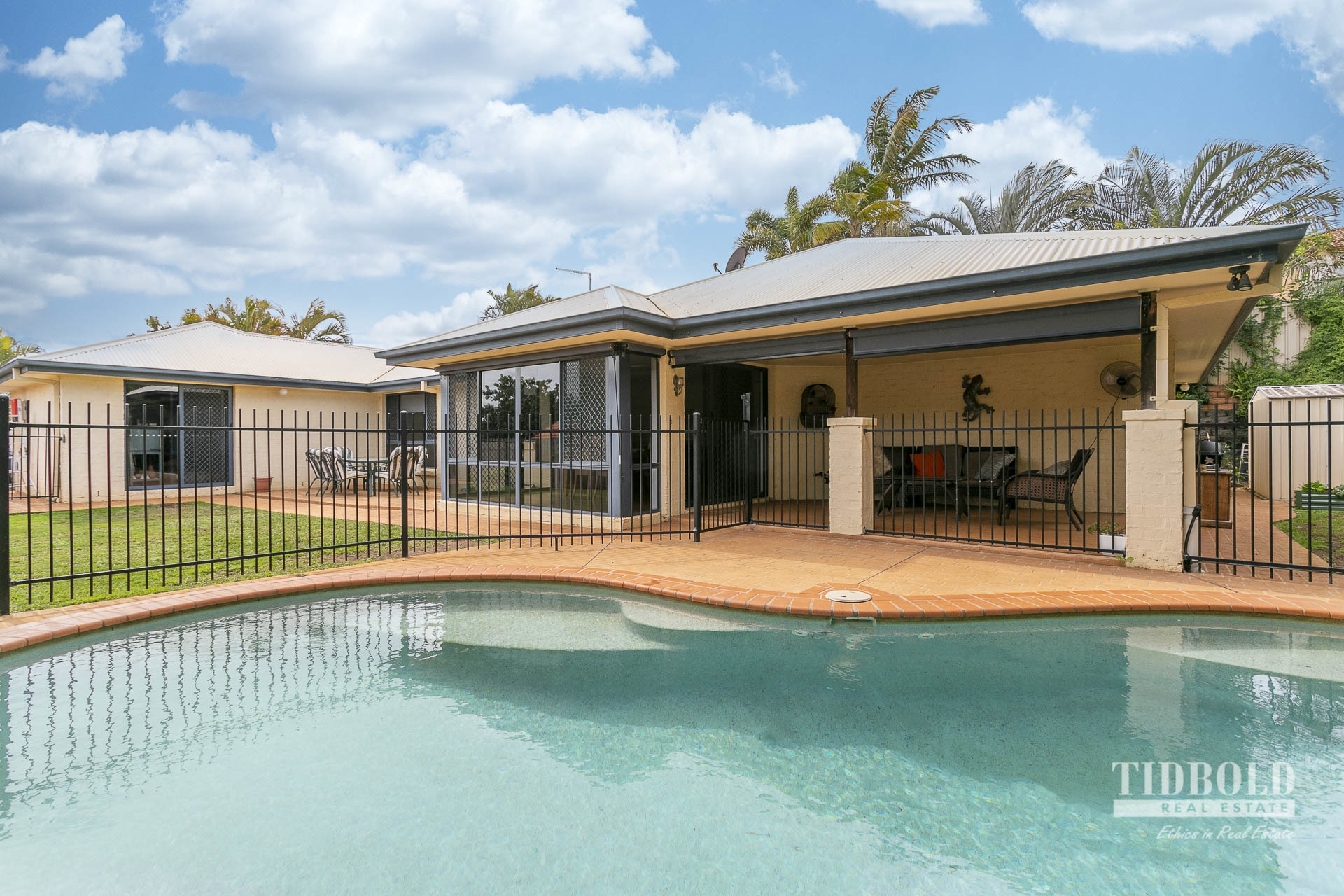 15 Mathison Court, Redland Bay > Tidbold Real Estate
