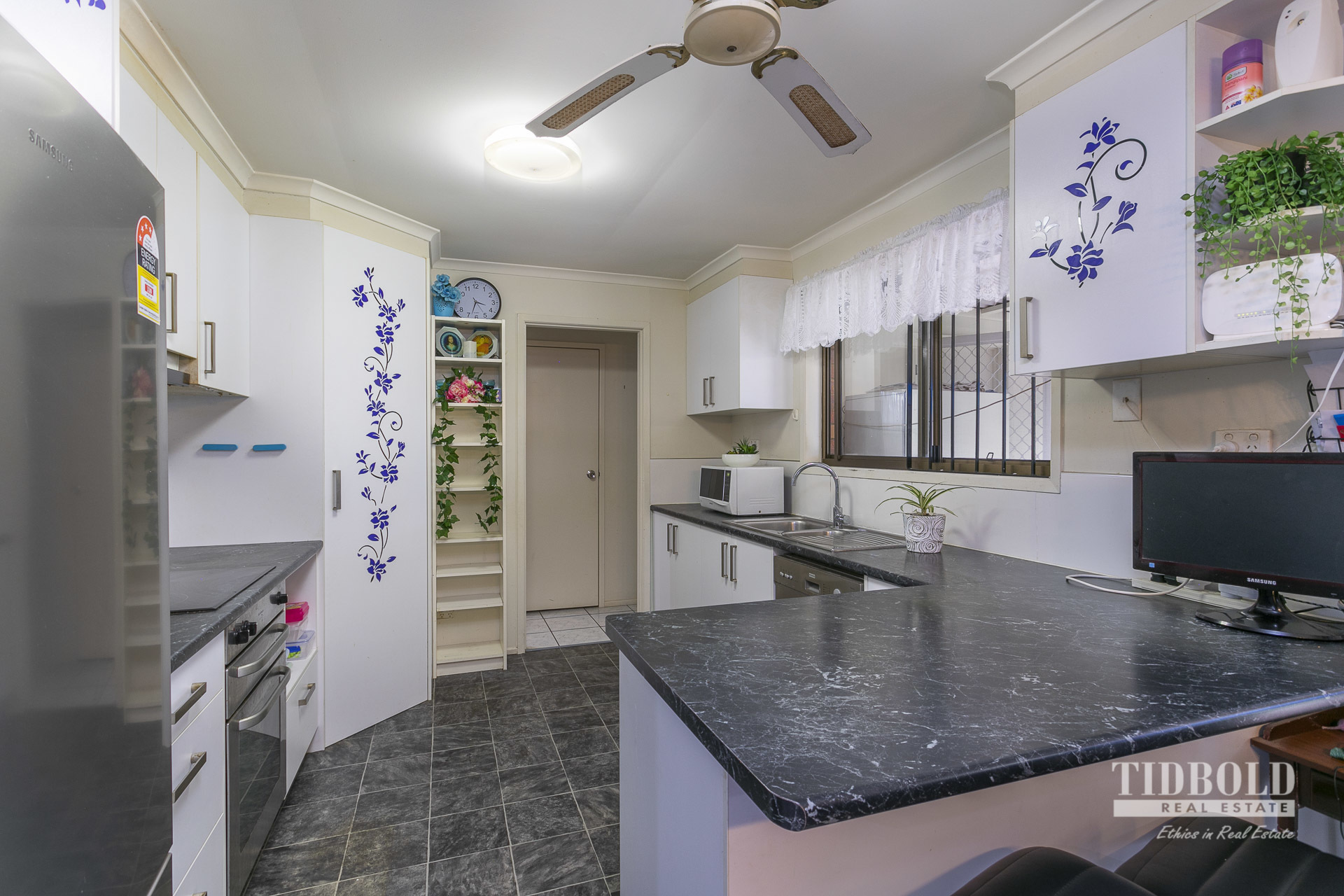 142 Sycamore Parade, Victoria Point - Thumbnail 3