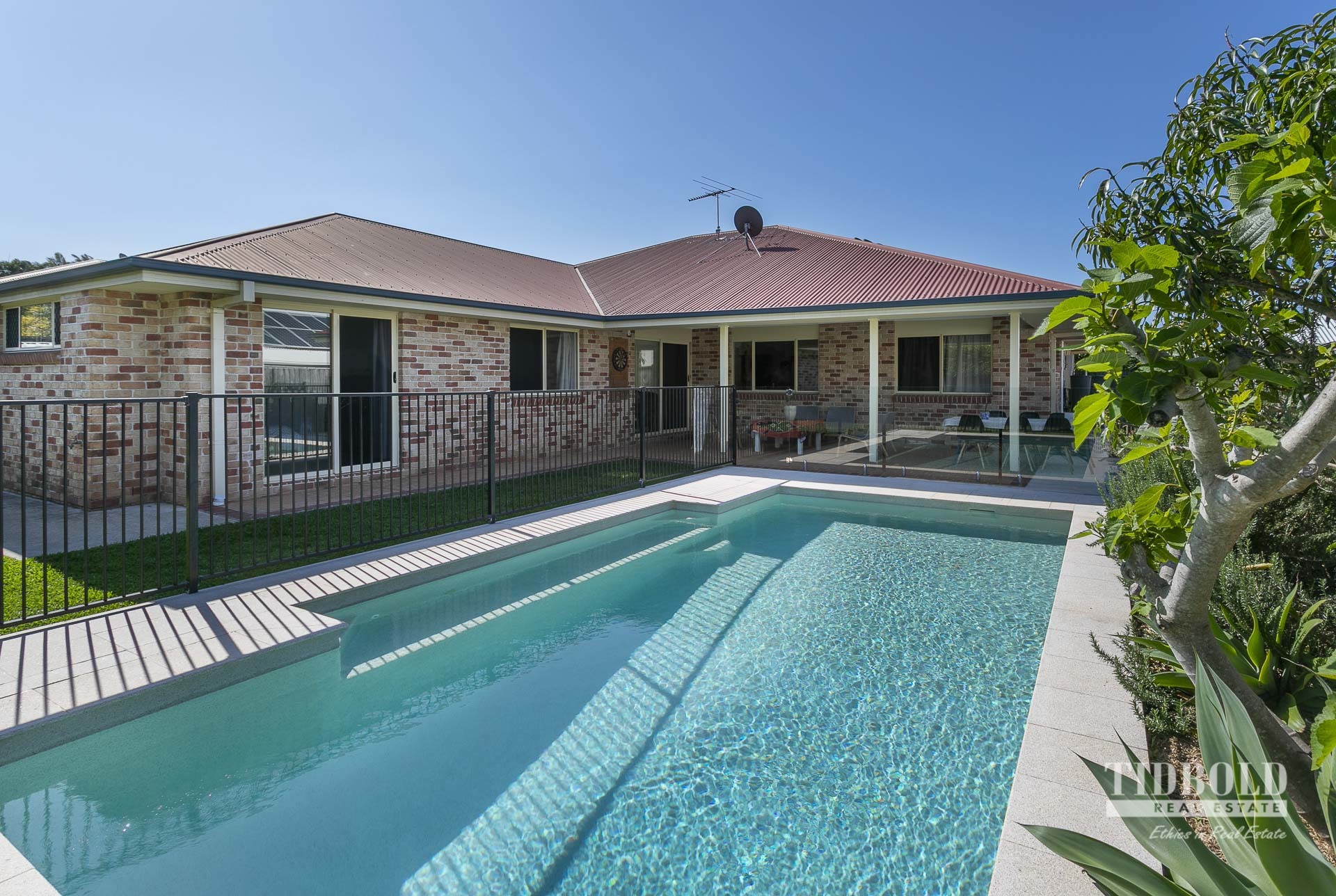 8 Highgreen Place, Thornlands - Thumbnail 2