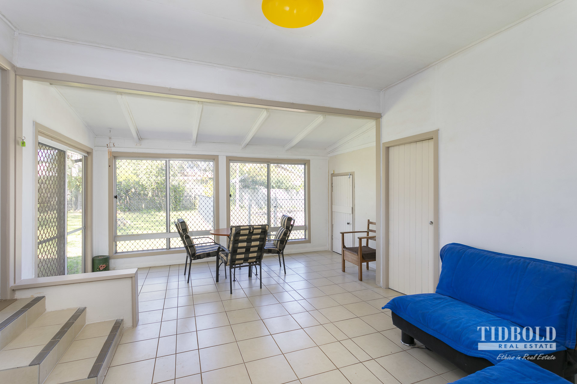 54-56 Dart Street, Redland Bay - Thumbnail 4