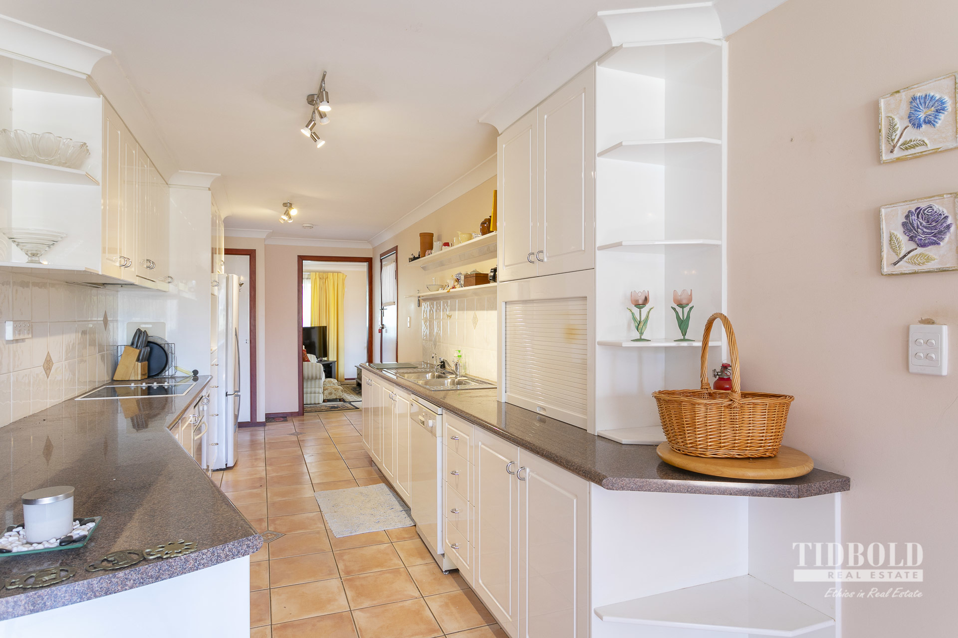 23 Pitt Street, Redland Bay - Thumbnail 2