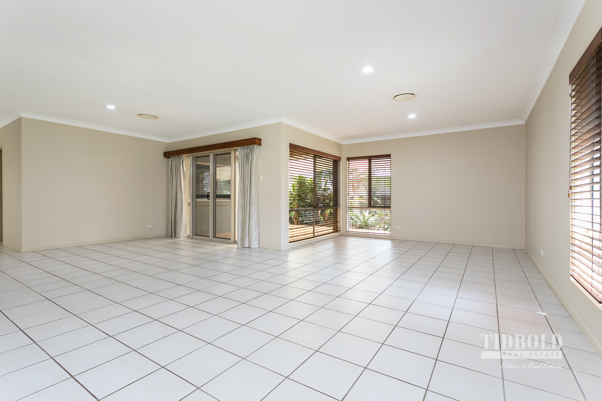 176 Point O'Halloran Road, Victoria Point - Thumbnail 3