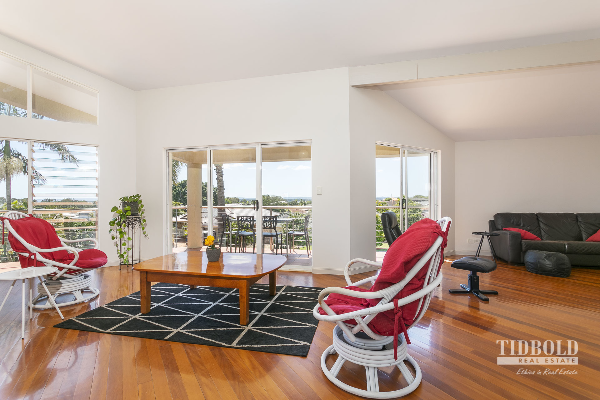 2 Lionel Court, Redland Bay > Tidbold Real Estate