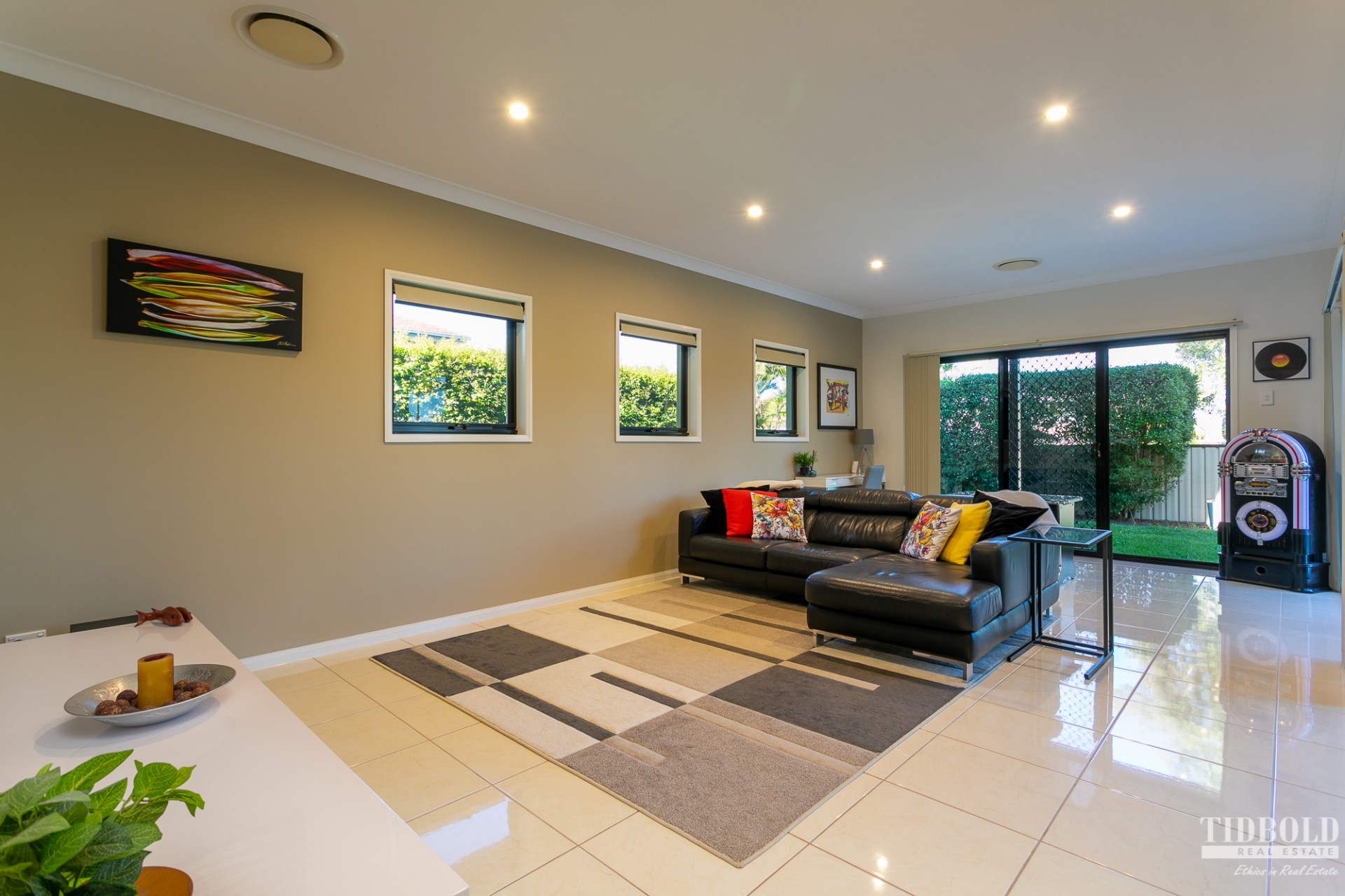 1 Truro Court, Redland Bay - Thumbnail 8