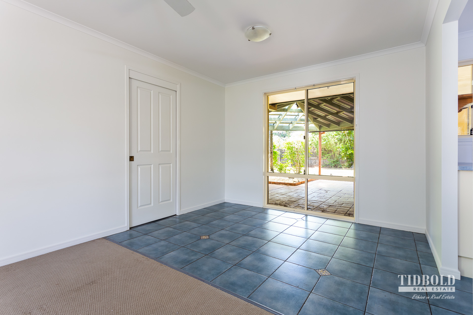 11 Pinelands Circuit, Redland Bay - Thumbnail 4
