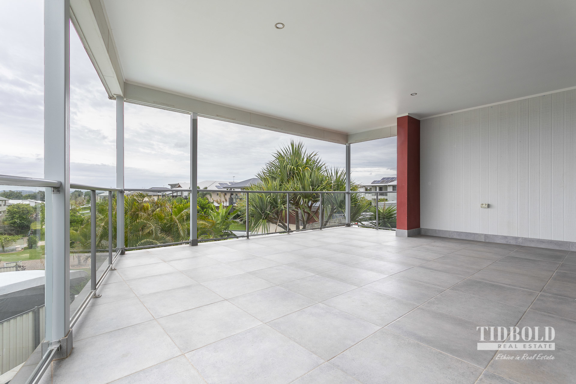 27 Huntly Place, Redland Bay - Thumbnail 4