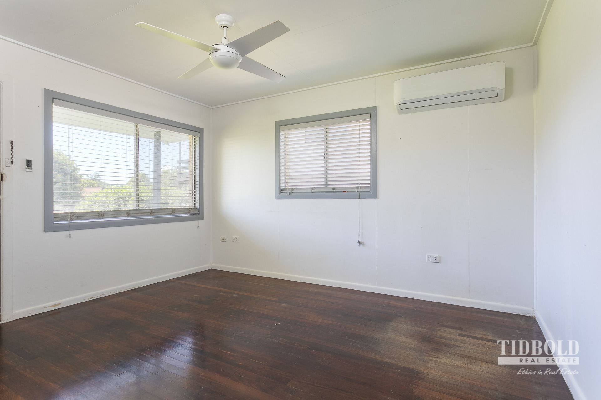 8 Tina Street, Redland Bay - Thumbnail 4