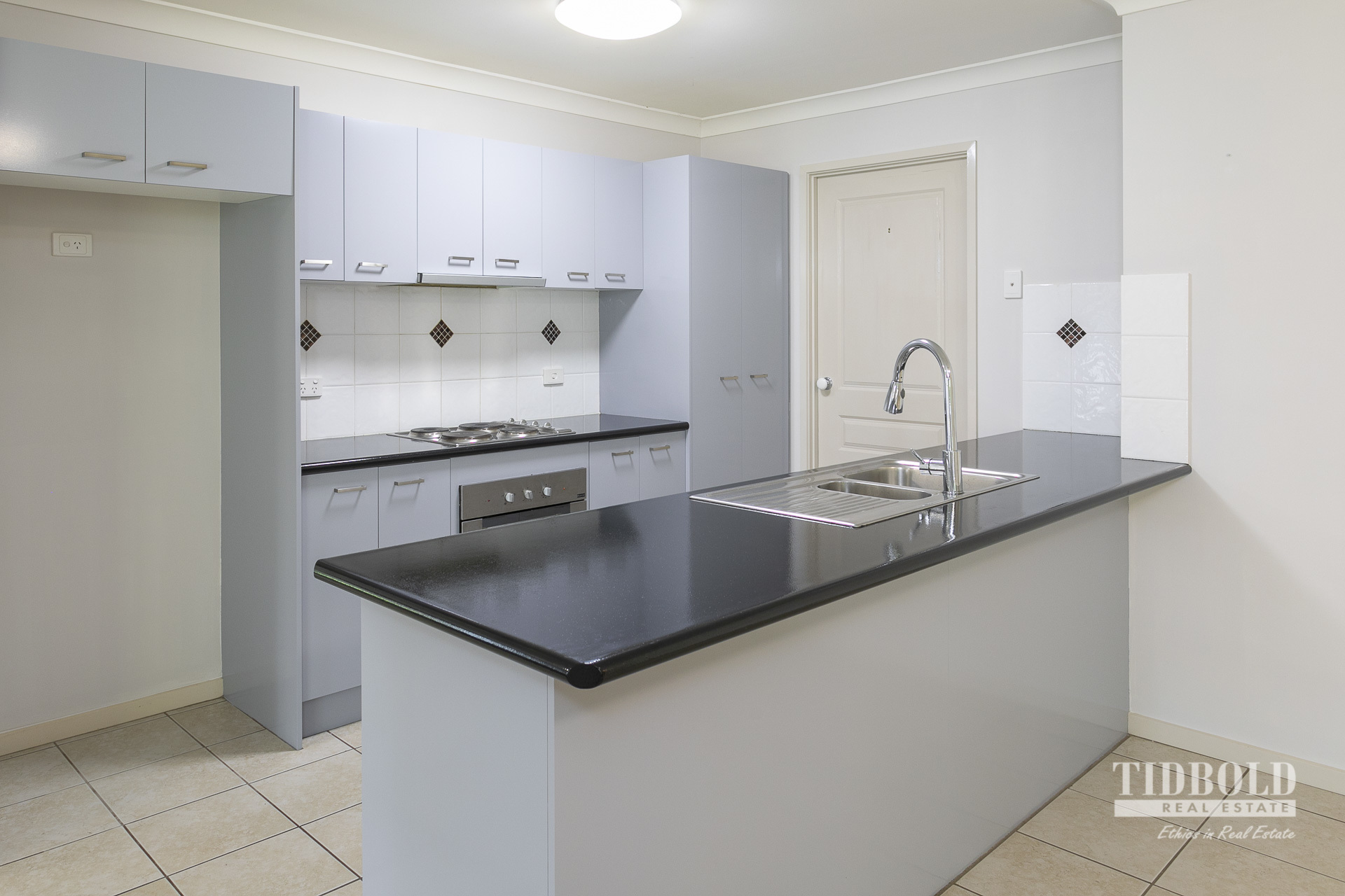 15 Seabrae Drive, Redland Bay - Thumbnail 5