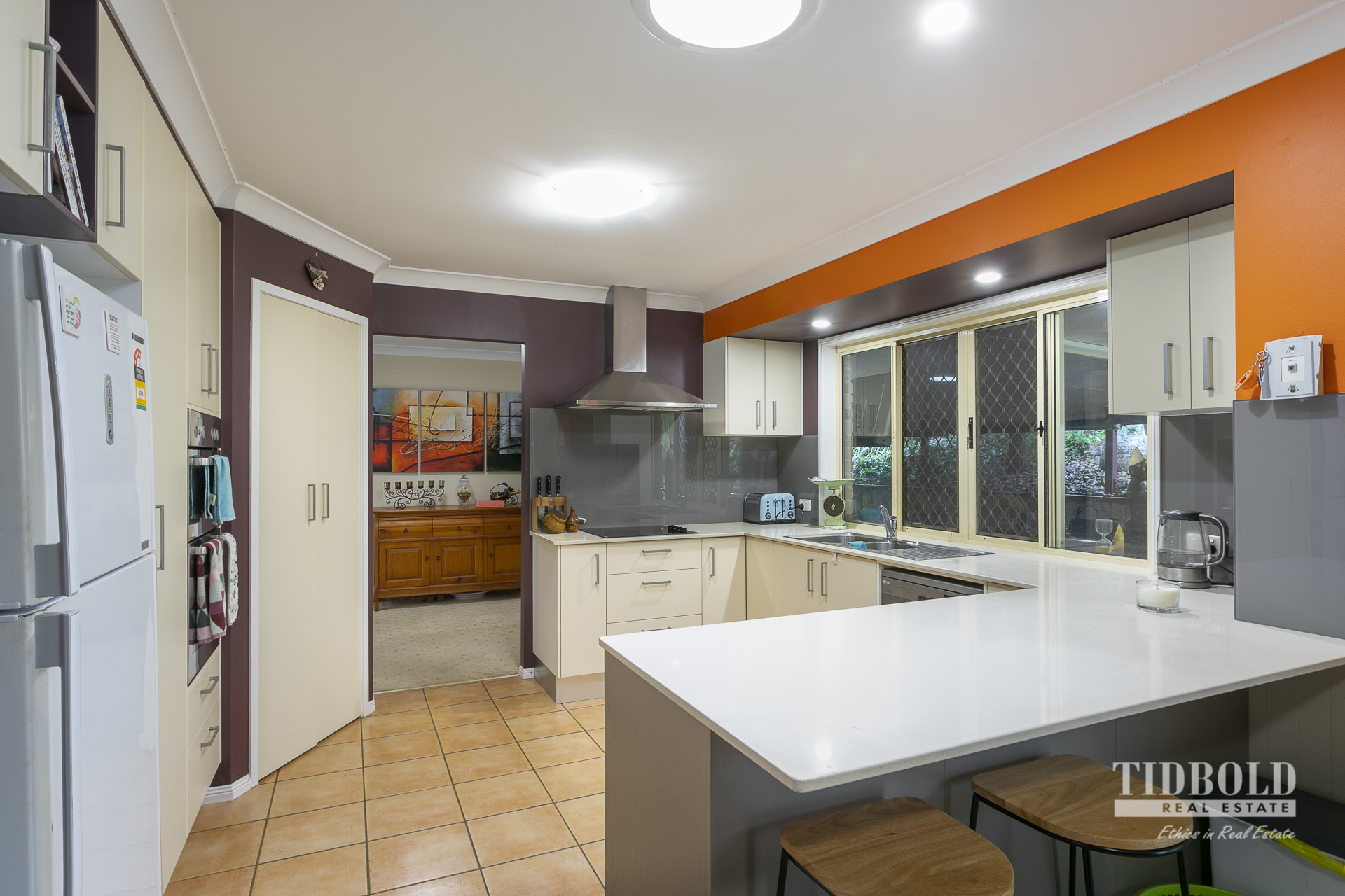 9 Kalmia Drive, Redland Bay > Tidbold Real Estate
