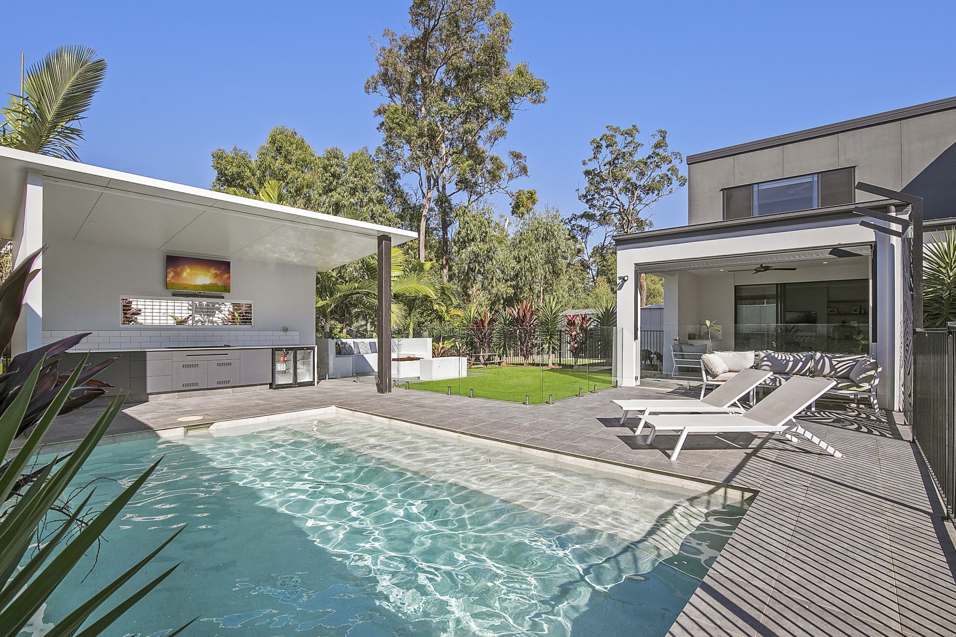 50 Muller Street, Redland Bay - Thumbnail 2