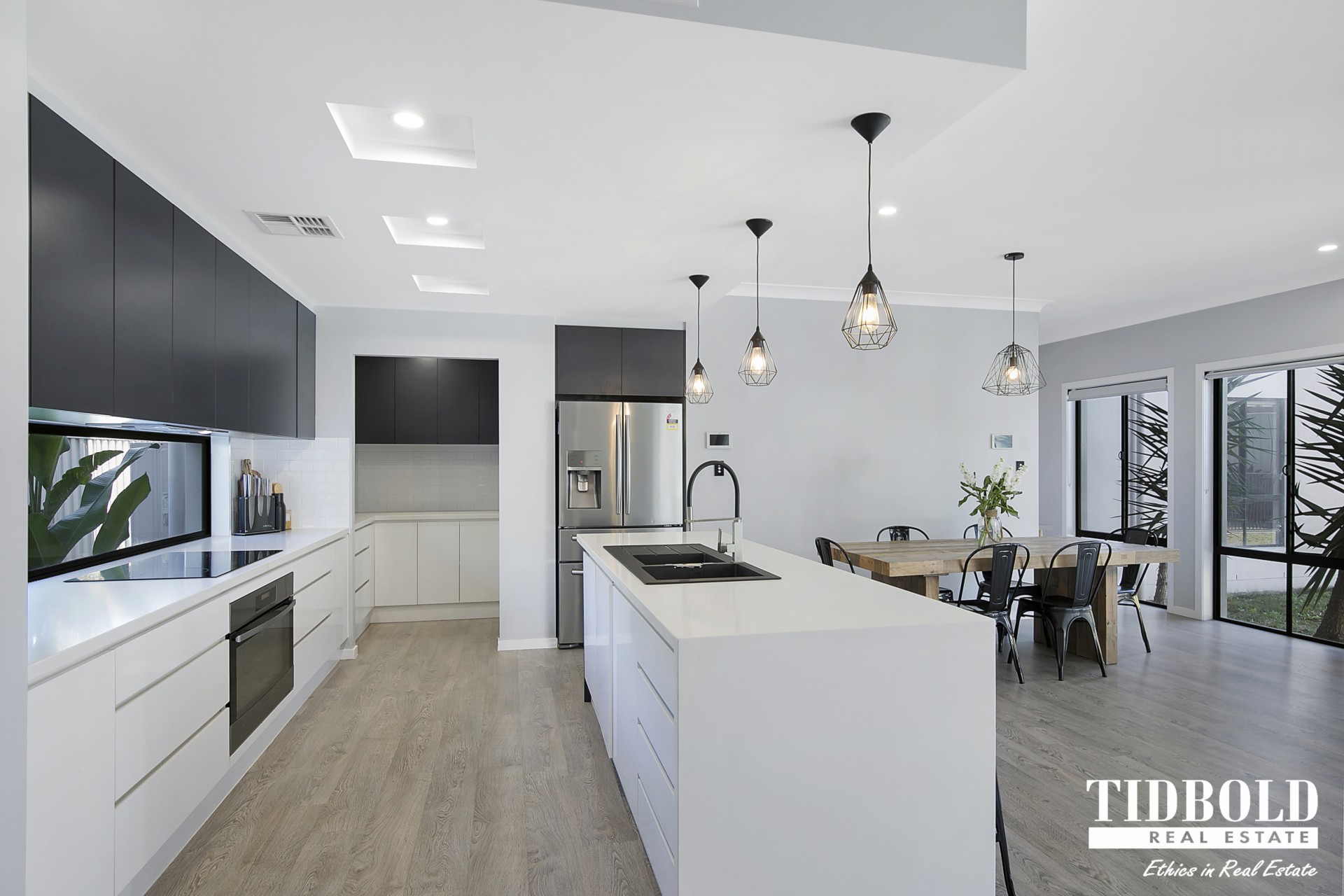 50 Muller Street, Redland Bay - Thumbnail 3