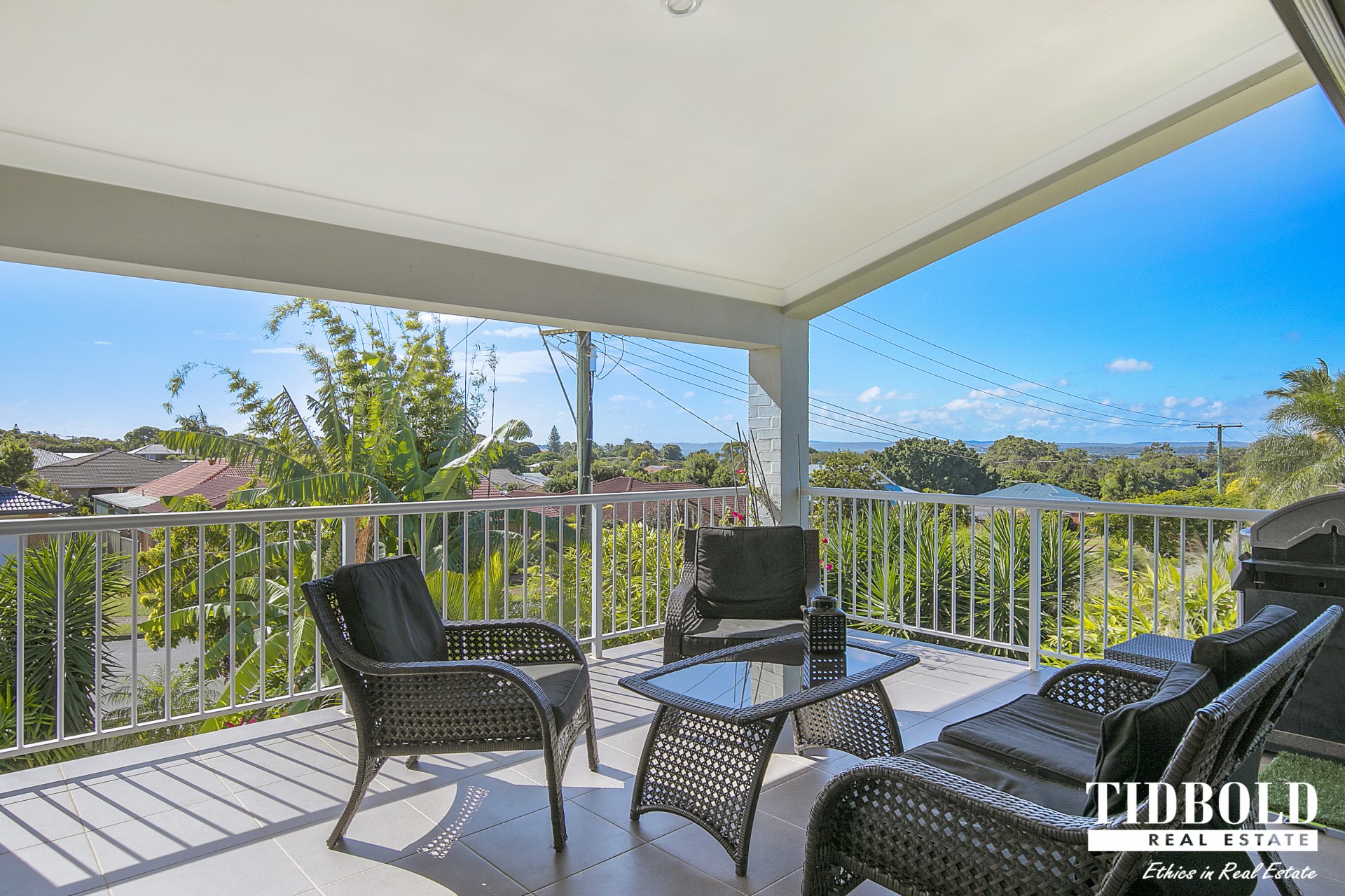 71 Spinnaker Circuit, Redland Bay - Thumbnail 5
