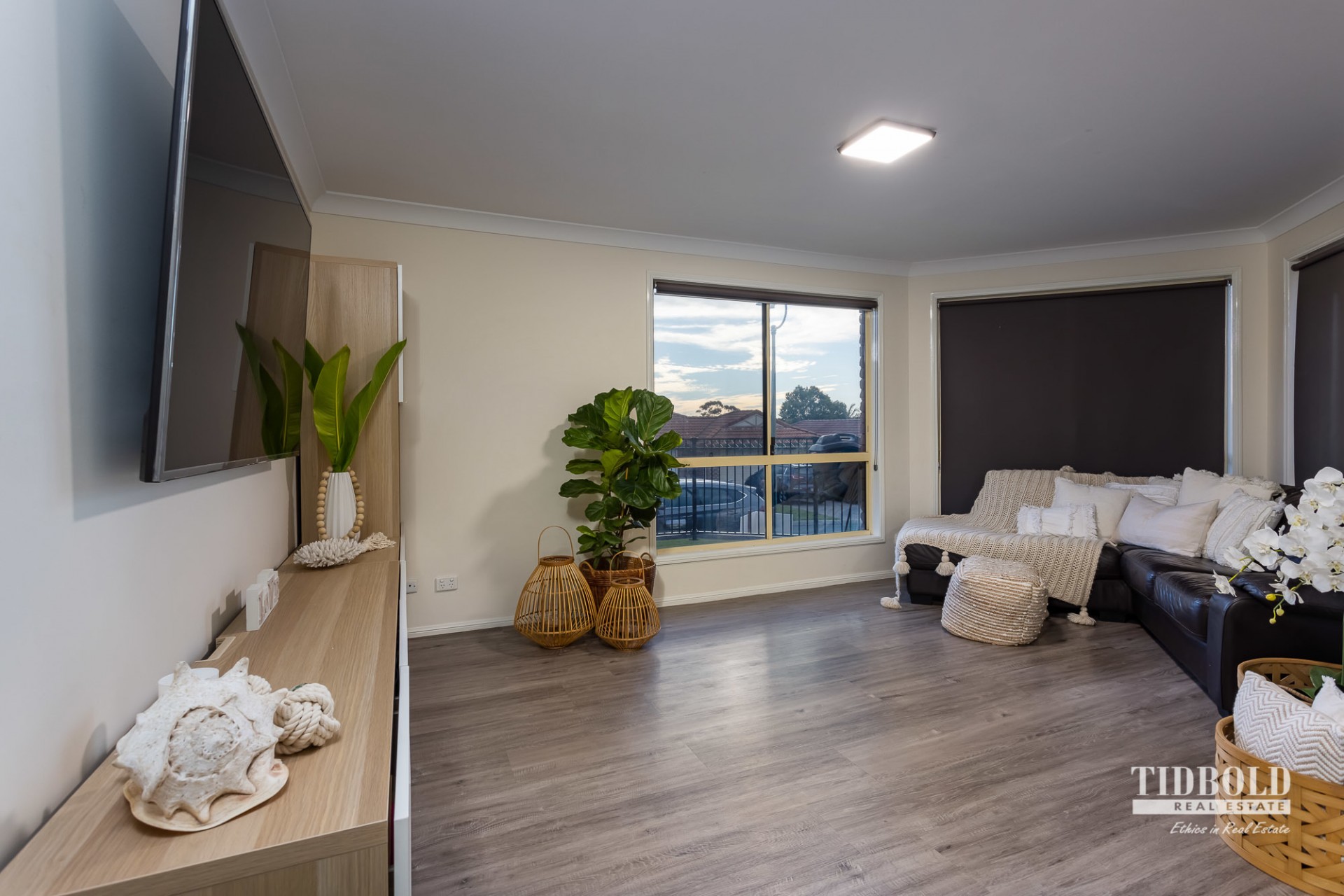 16 Murdock Place, Wakerley - Thumbnail 5