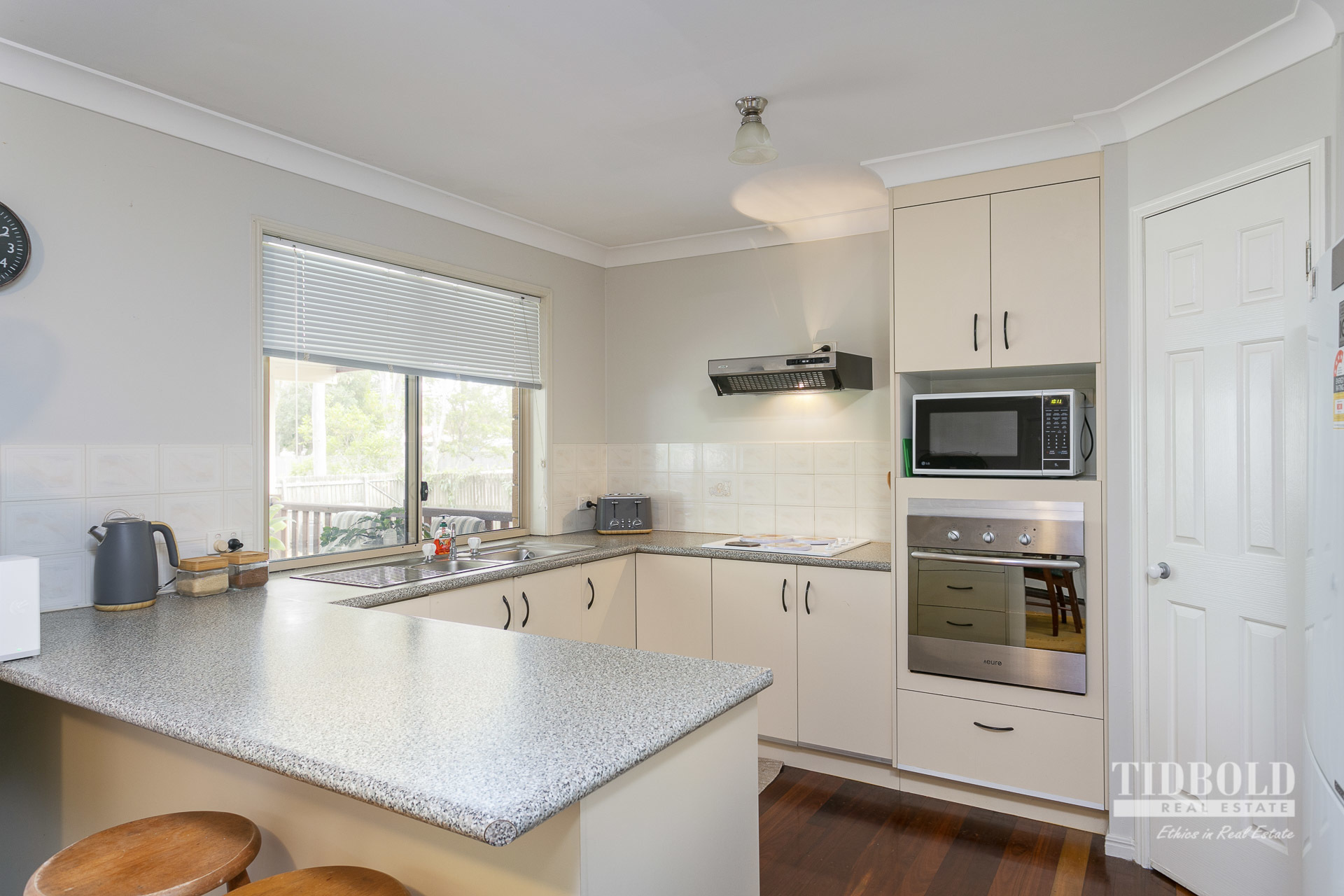 122-124 Mill Street, Redland Bay - Thumbnail 6